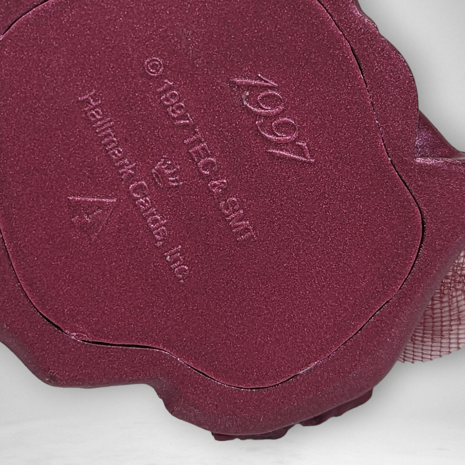 1997 Hallmark Scarlett O'Hara Figurine in Maroon Dress: Collectible Gone with the Wind Tribute