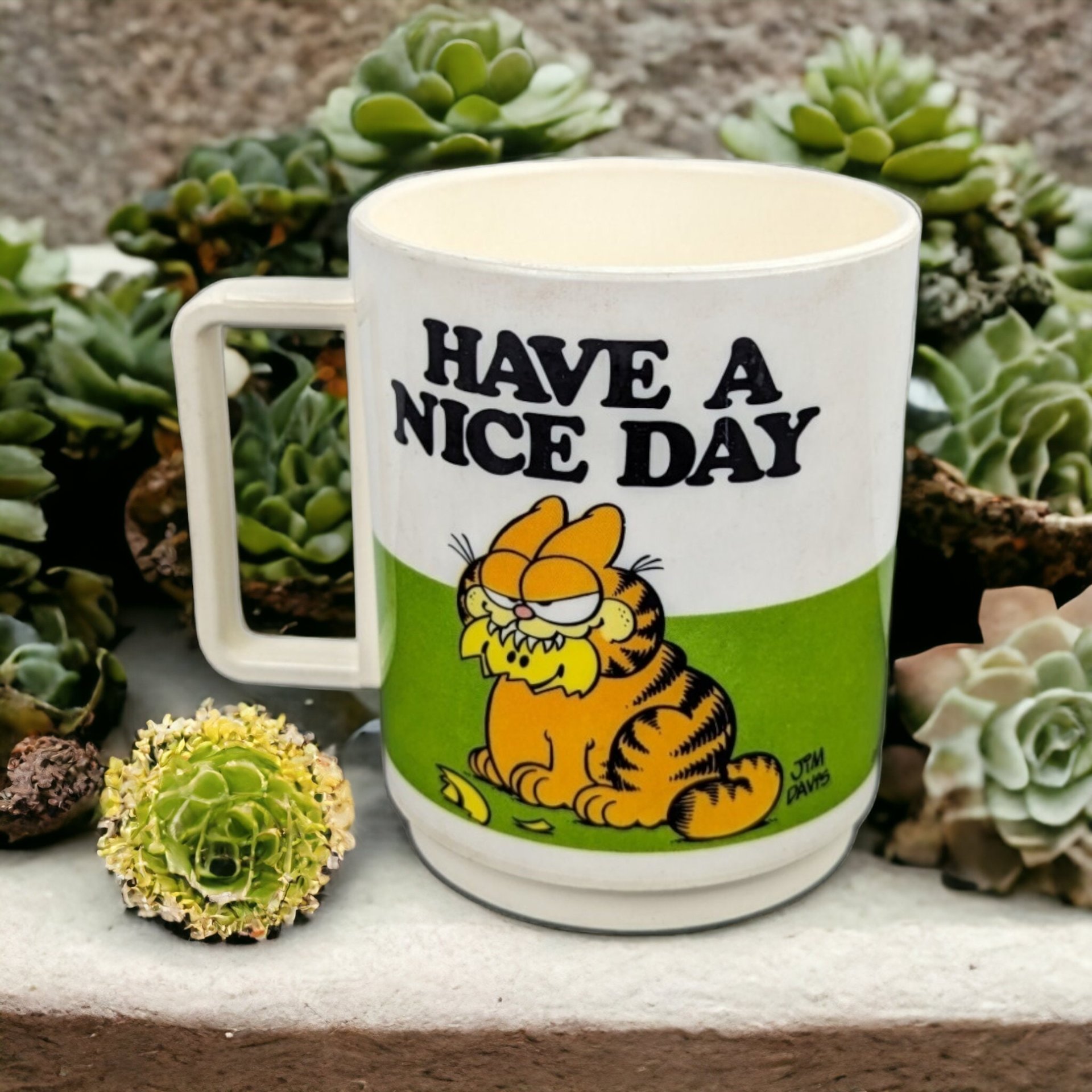 Vintage 1978 Garfield 'Have a Nice Day' Plastic Mug - Retro Cartoon Collectible
