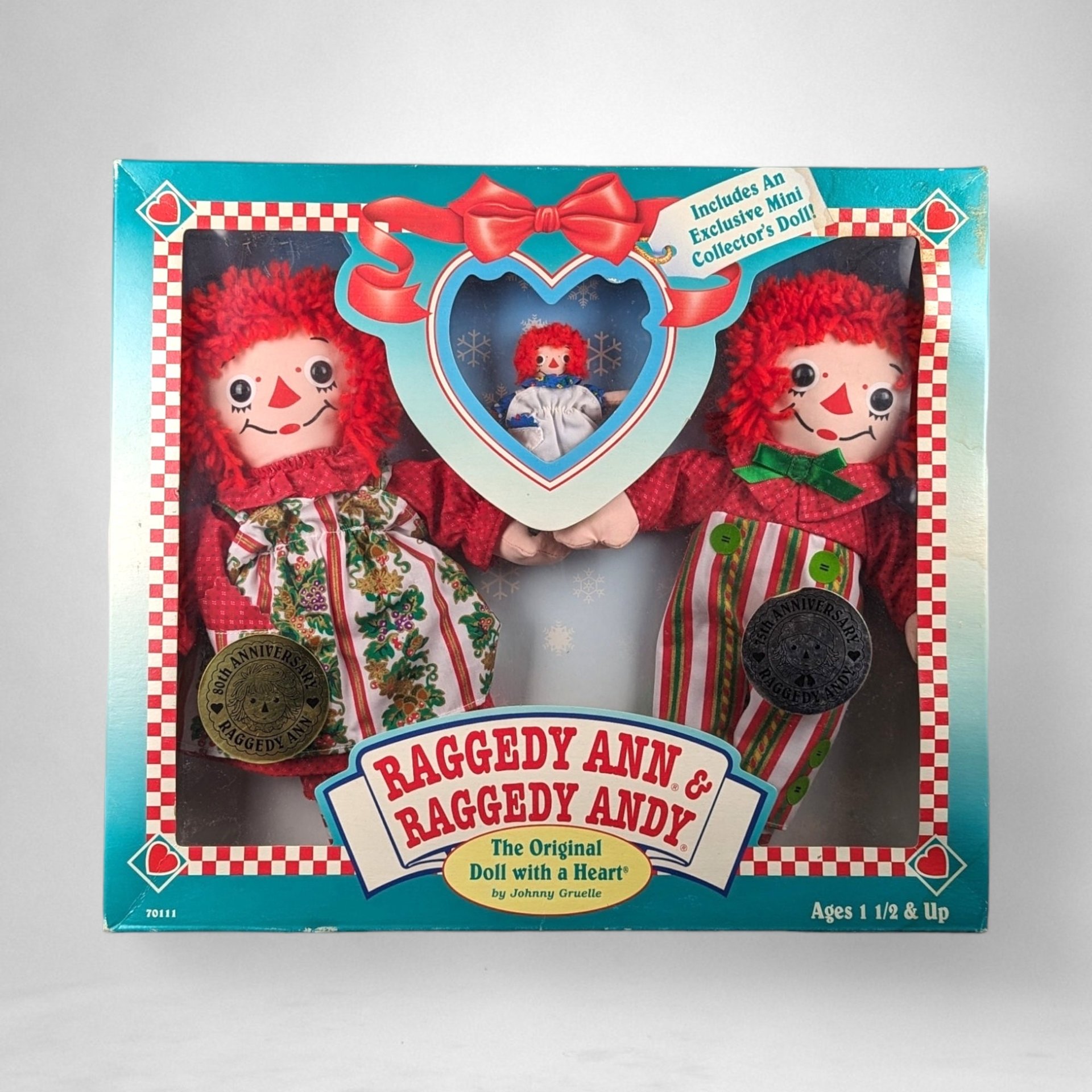Vintage 1996 Raggedy Ann and Andy Holiday Dolls: Charming Collectibles for Your Festive Decor