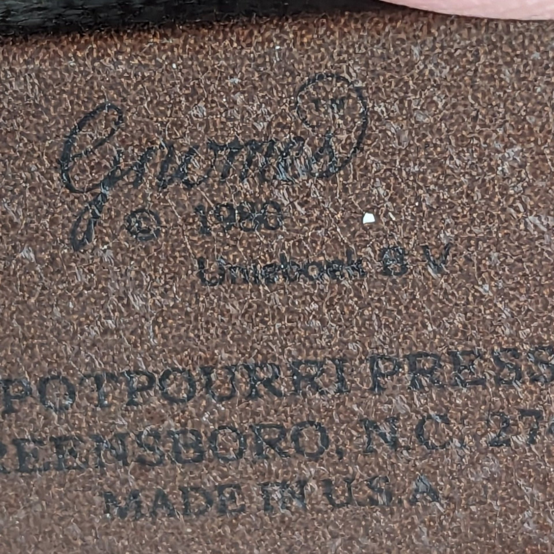 Vintage Potpourri Press Unieboek David the Gnome Mini Tin: Whimsical Collectible