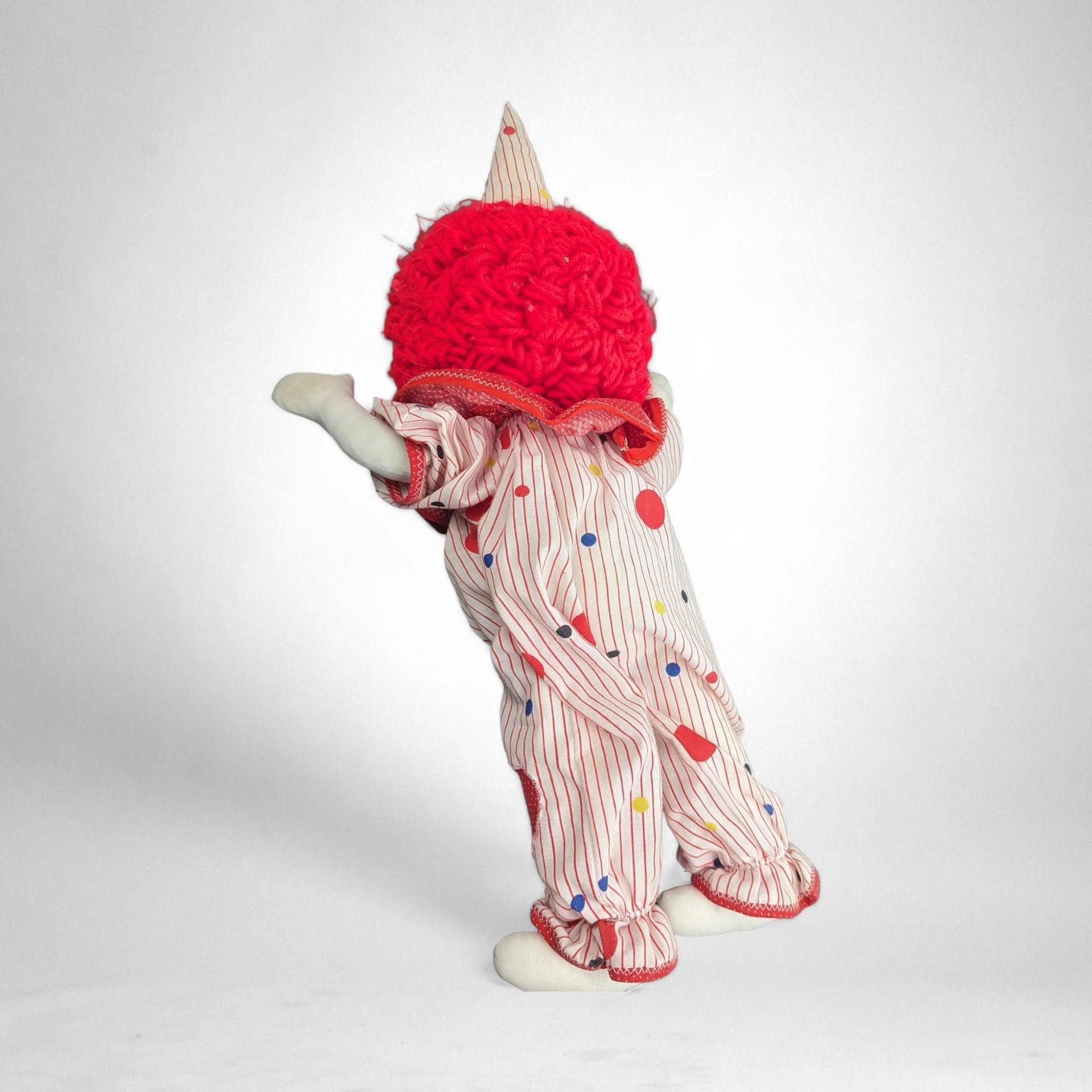 Vintage Plush Clown Doll: Nostalgic Collectible