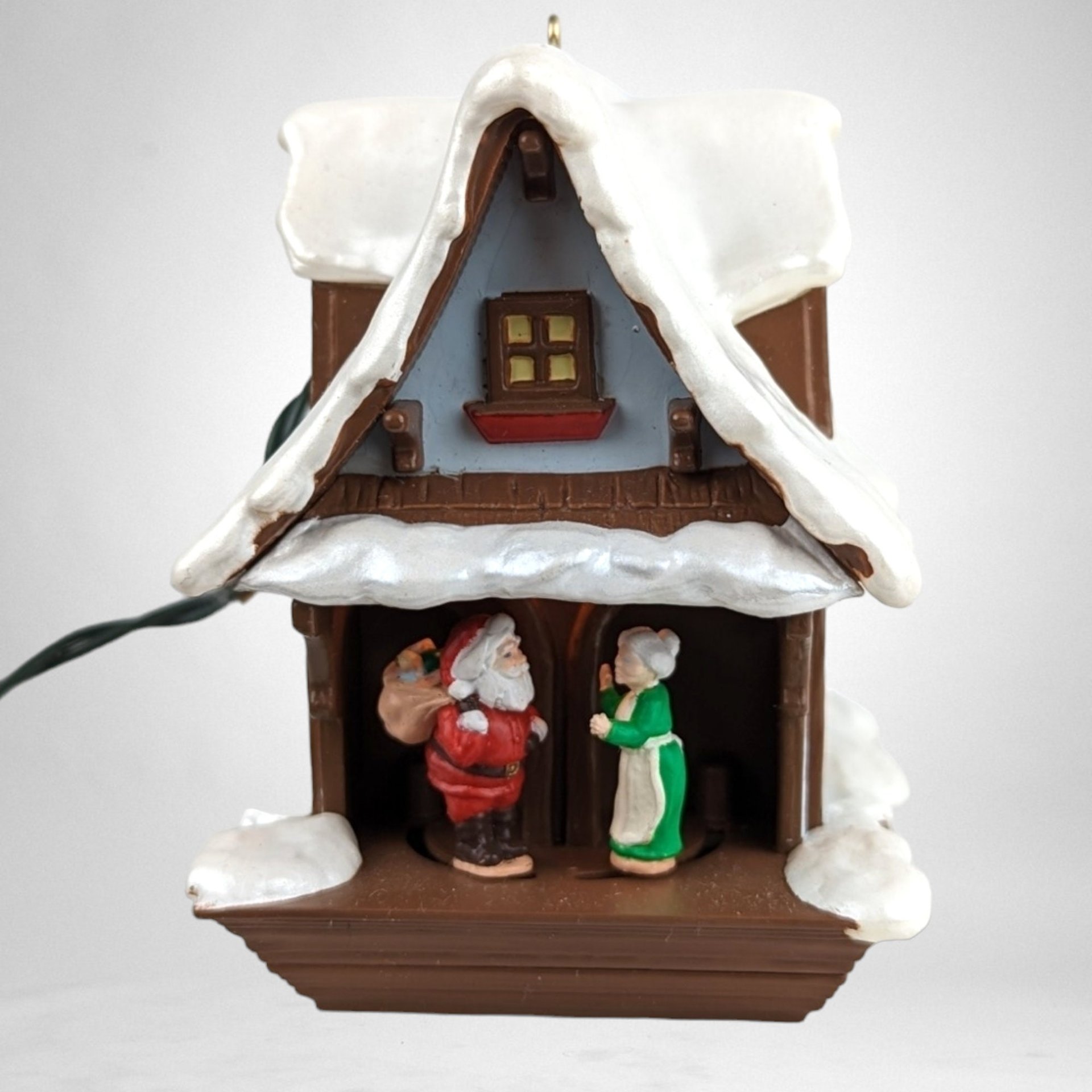 Vintage 1998 Hallmark Last Minute Hug Light and Motion Ornament - Nostalgic Collectible Holiday Decor