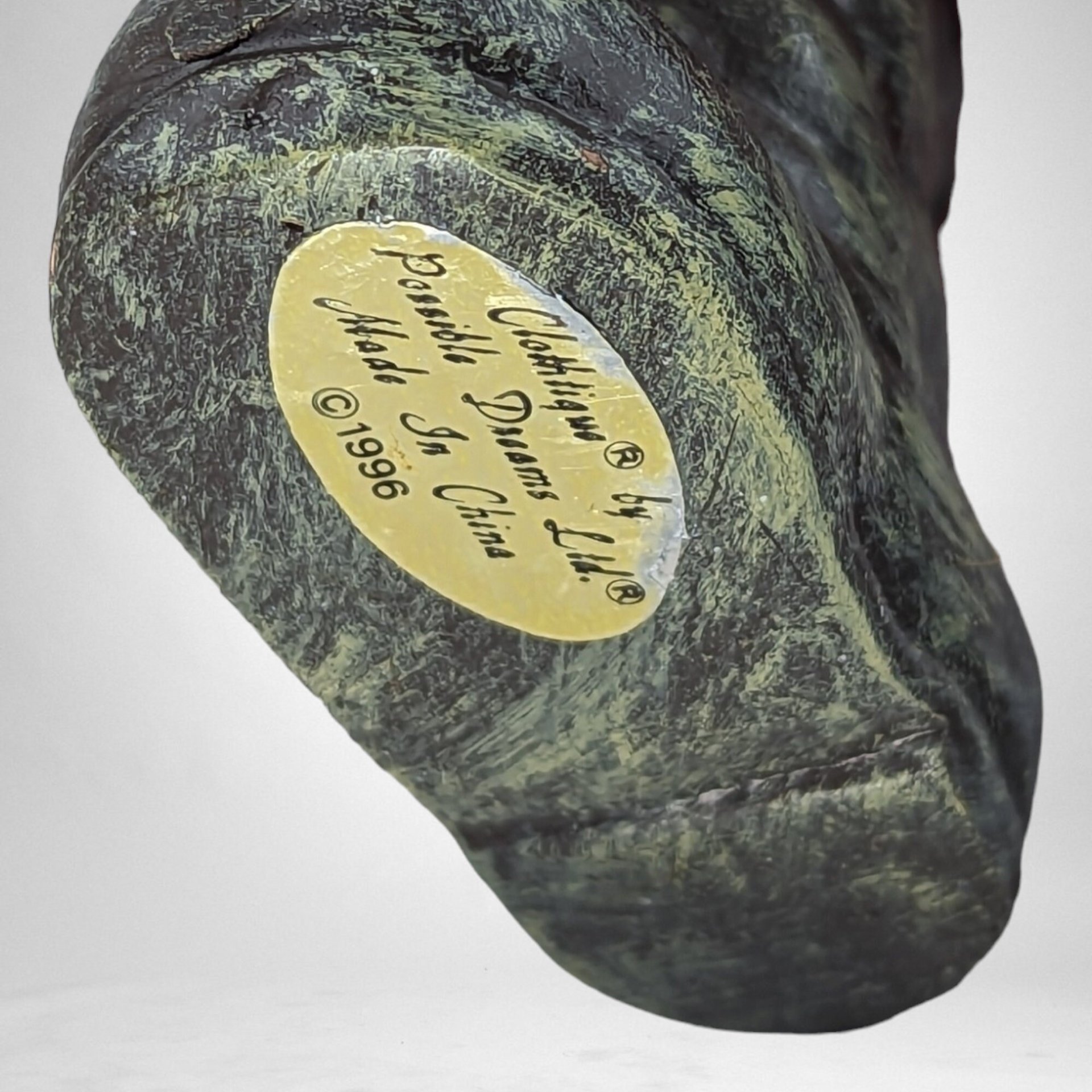 1996 Clothique Possible Dreams Hugging Santa Figure – Heartwarming Holiday Collectible