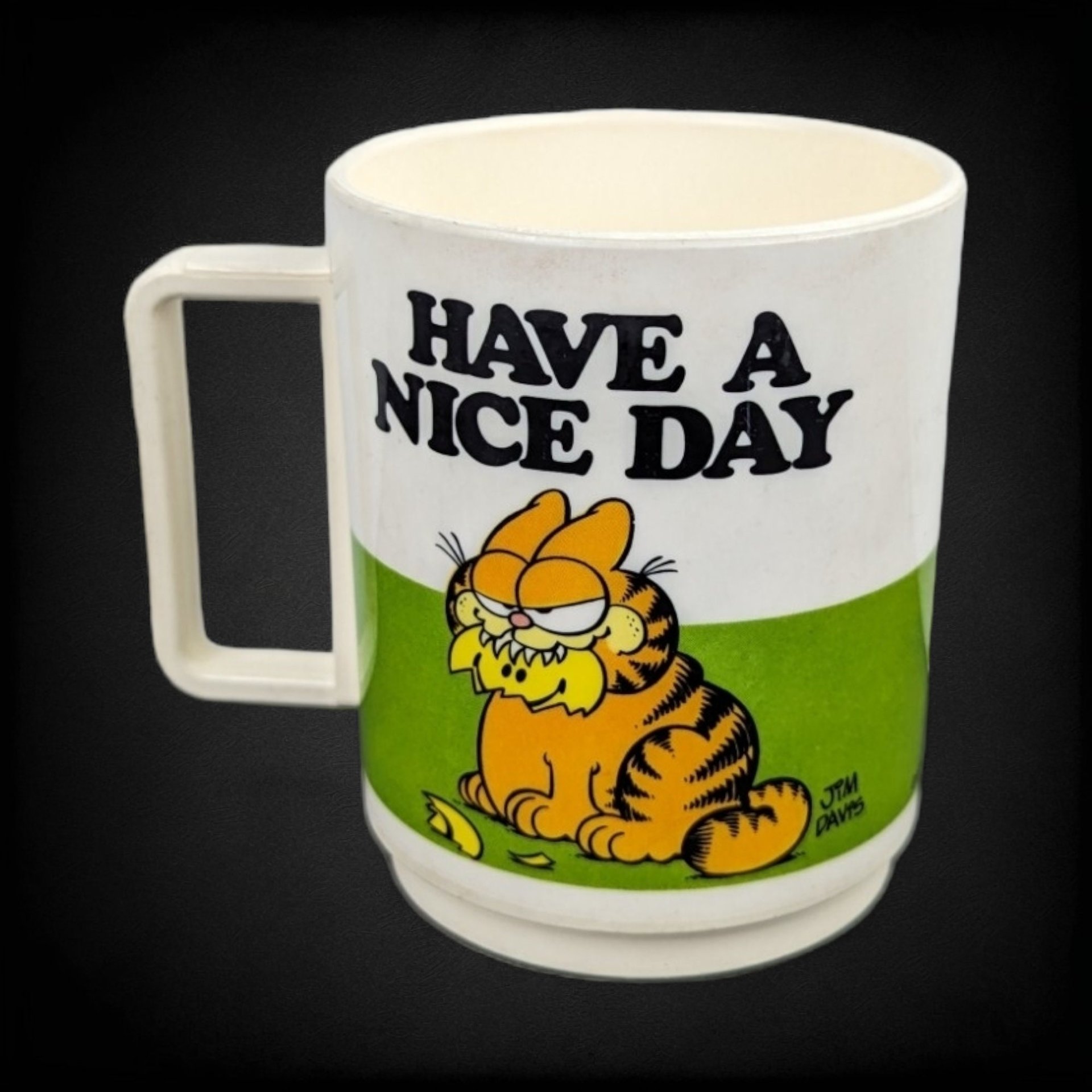 Vintage 1978 Garfield 'Have a Nice Day' Plastic Mug - Retro Cartoon Collectible