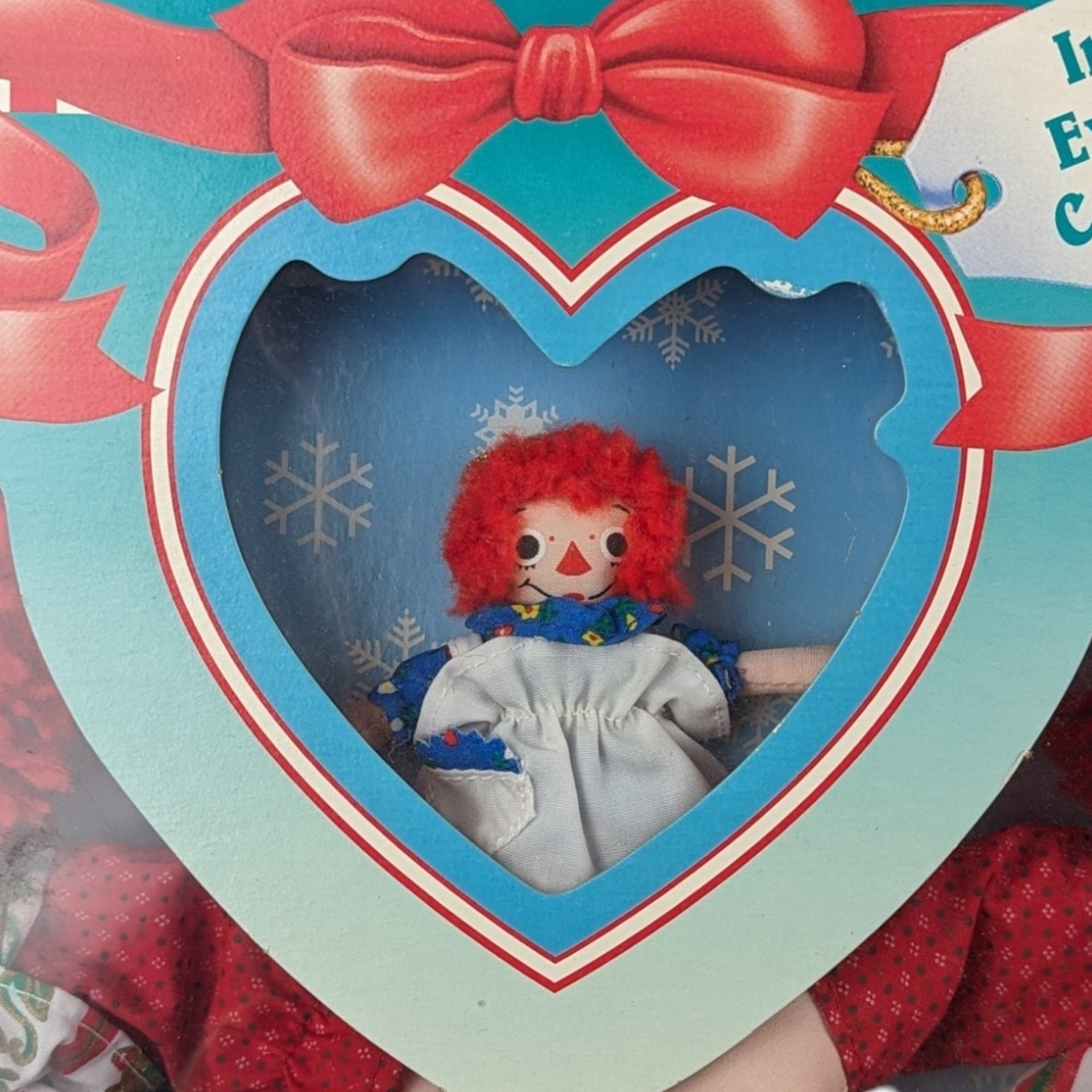 Vintage 1996 Raggedy Ann and Andy Holiday Dolls: Charming Collectibles for Your Festive Decor