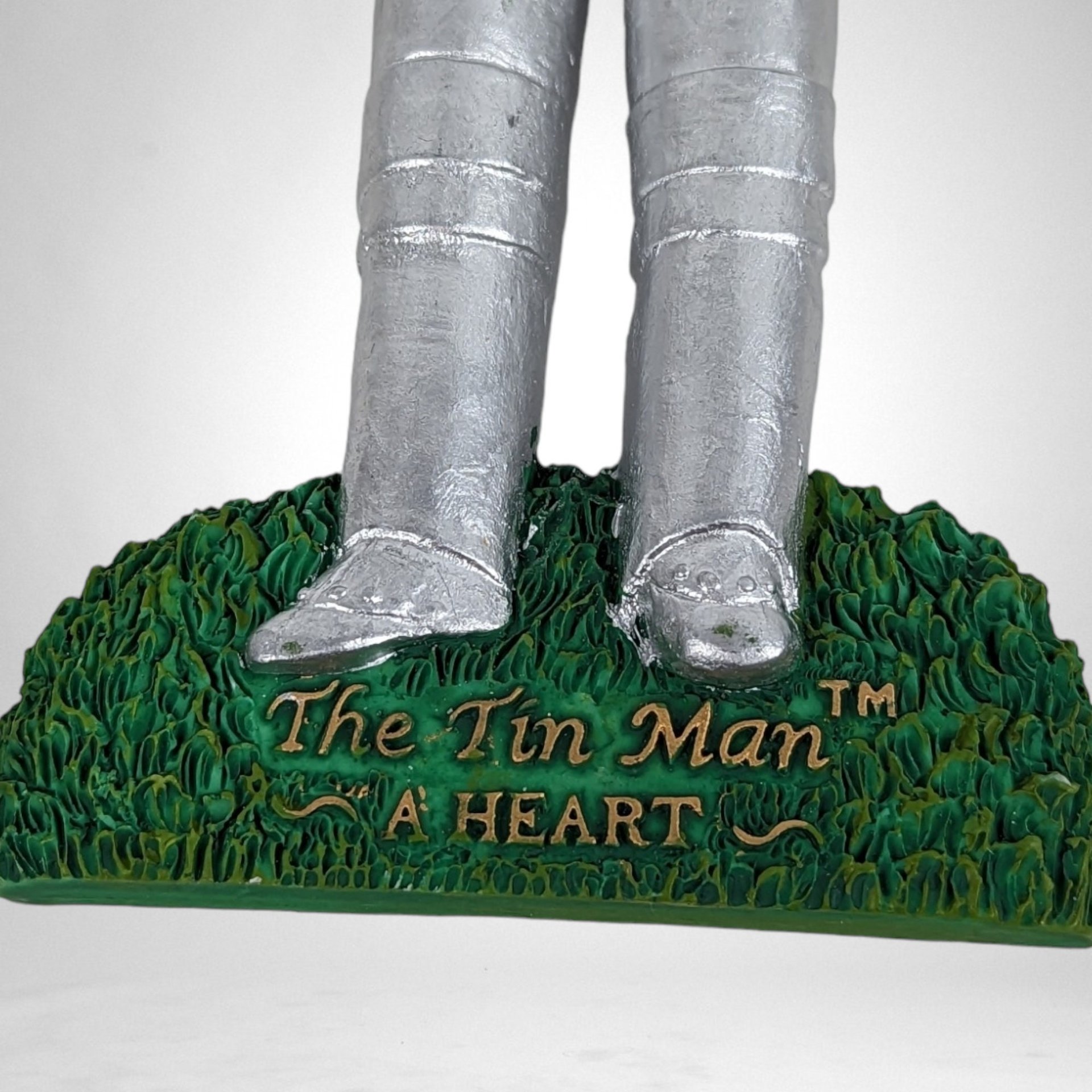 1998 Kurt Adler Wizard of Oz Tin Man Resin Ornament: Heartfelt Holiday Magic
