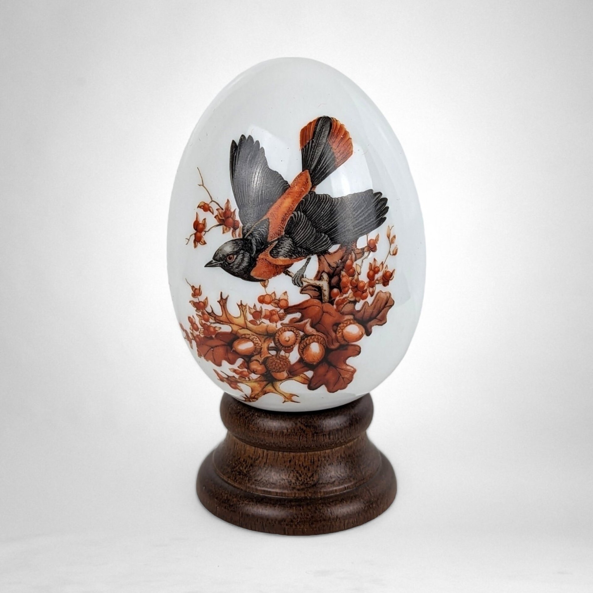 Set of 5 Vintage 1980s Avon Seasonal Collector Eggs with Stands