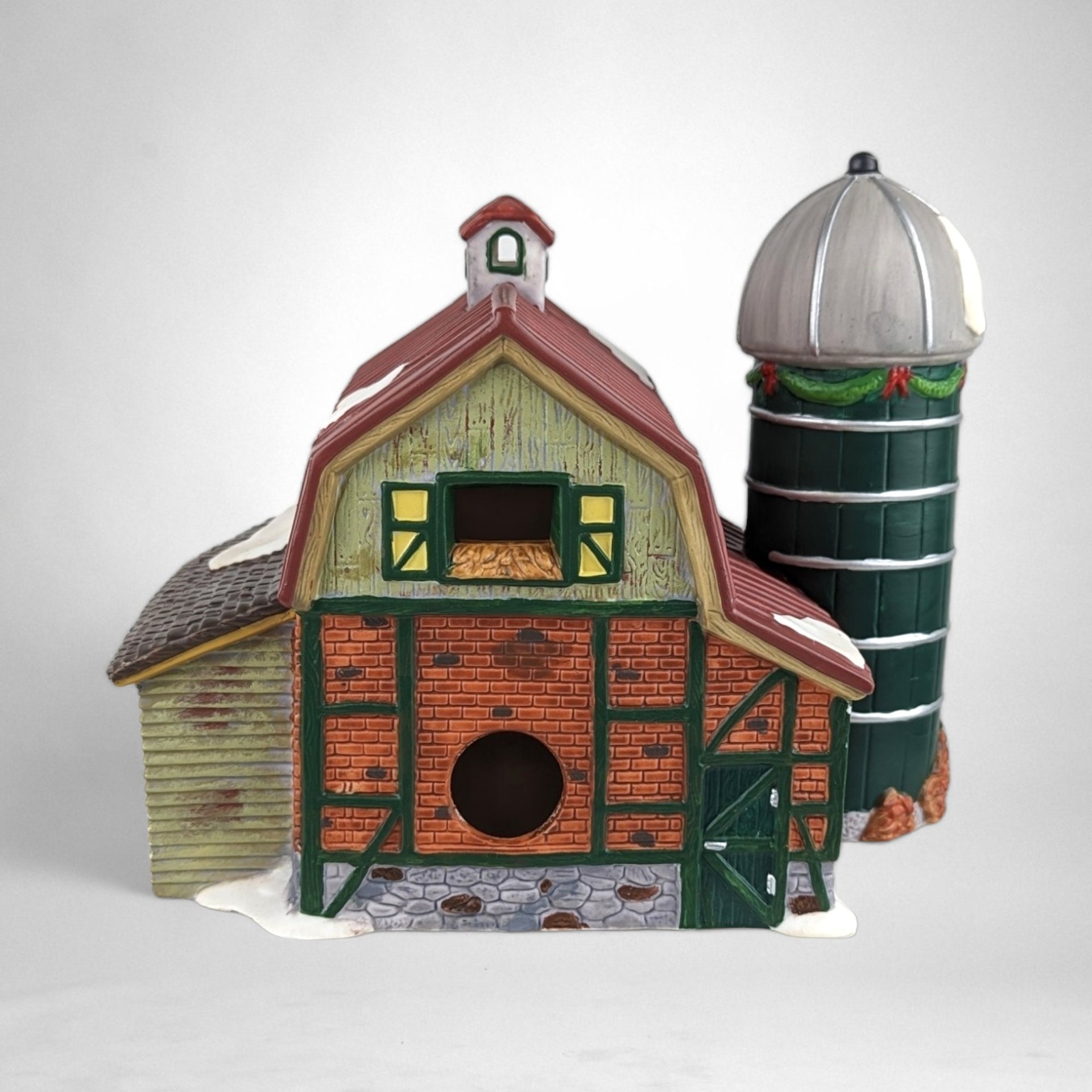 Vintage Glow: 1998 O'Well Village Light-Up Barn - Charming Collectible Holiday Decor