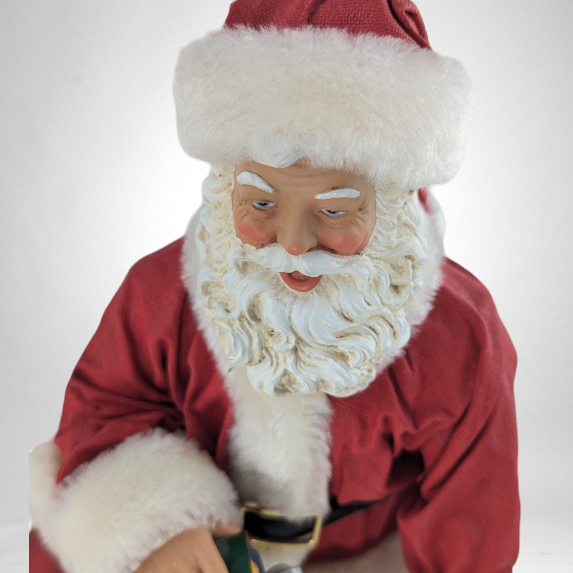 Vintage Fabriche Santa Kneeling Holding Toy Train Figure – Timeless Holiday Delight