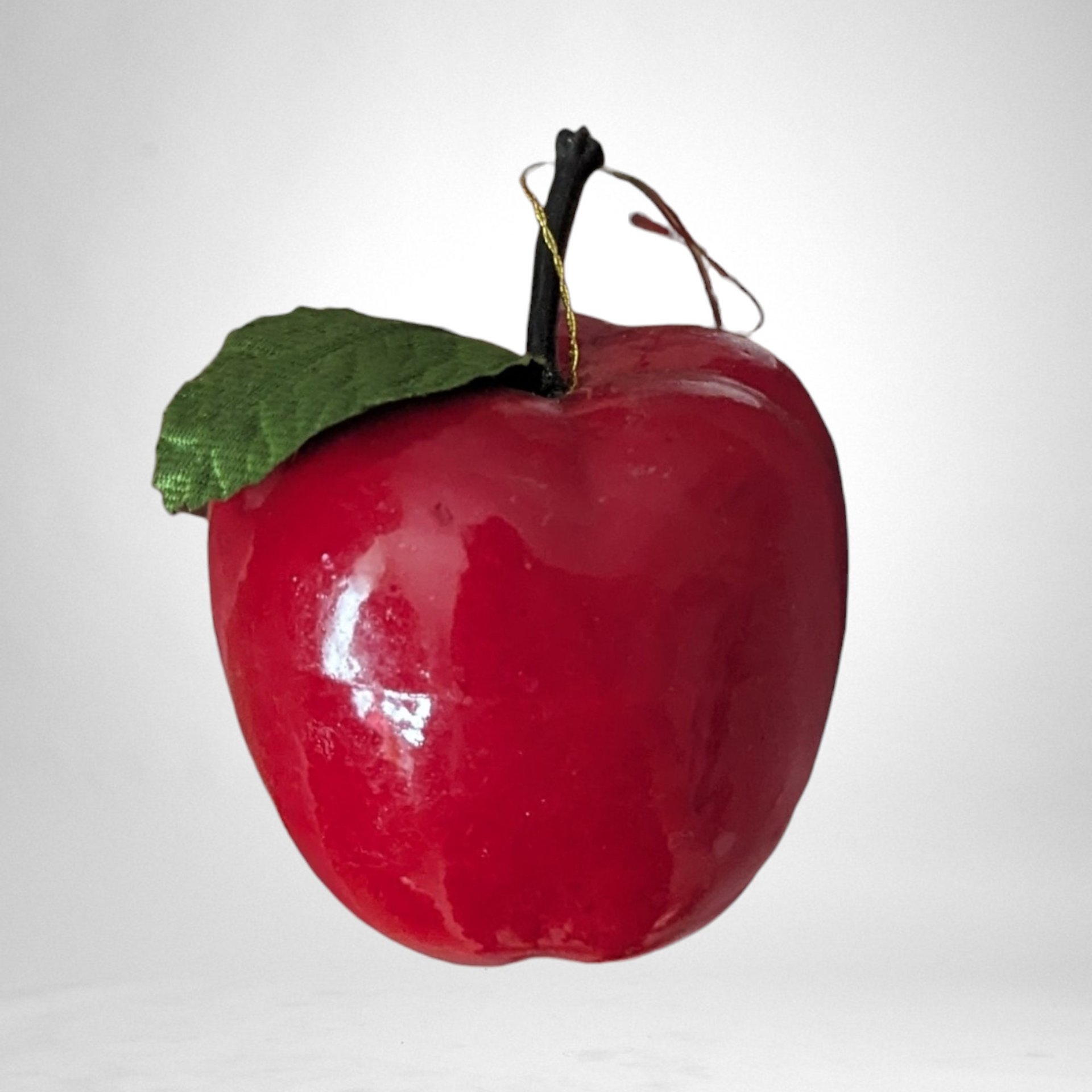 Set of 8 Vintage Apple Ornaments - Timeless Elegance for Classic Holiday Decor