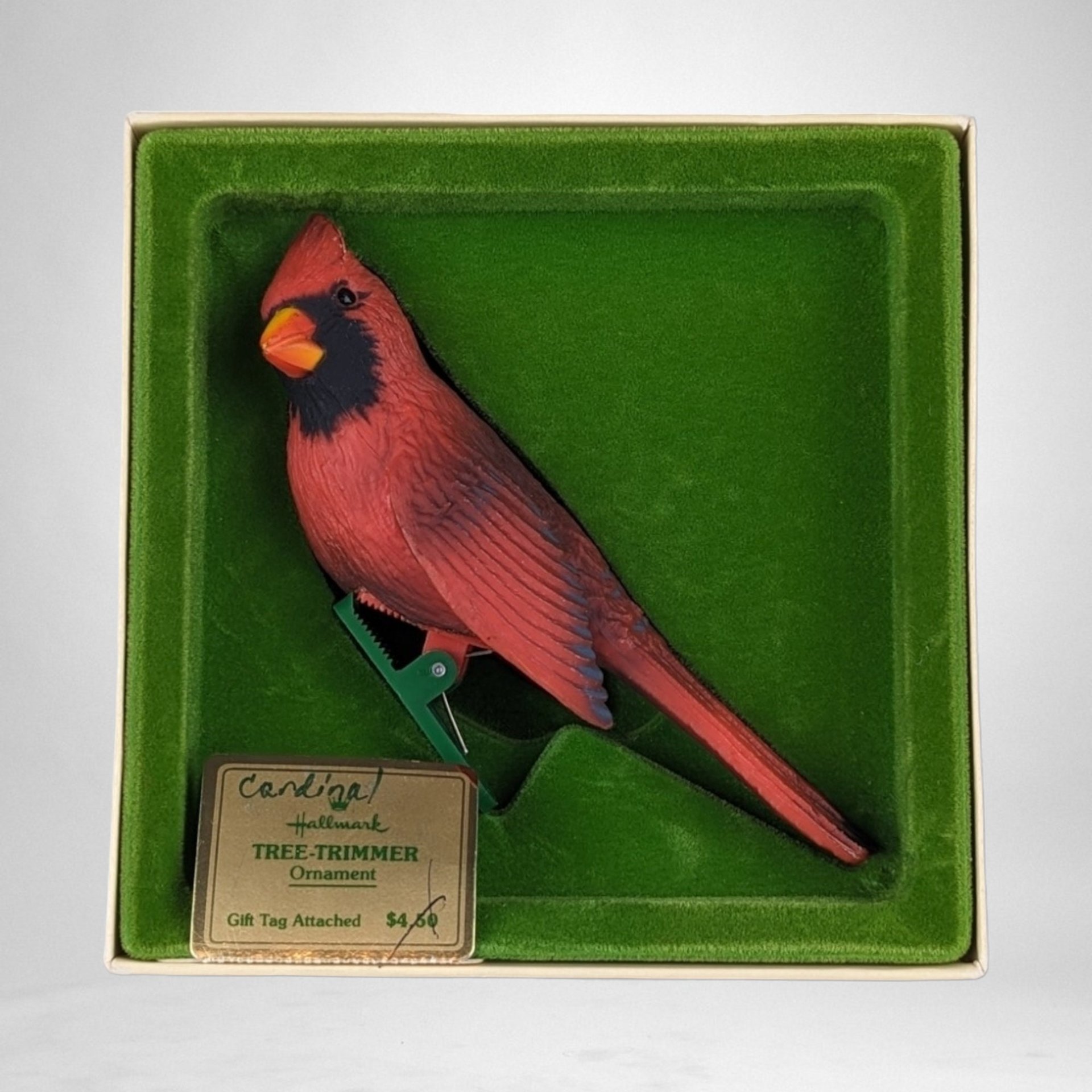 Vintage 1978 Red Cardinal Clip-On Christmas Ornament: Classic Holiday Elegance