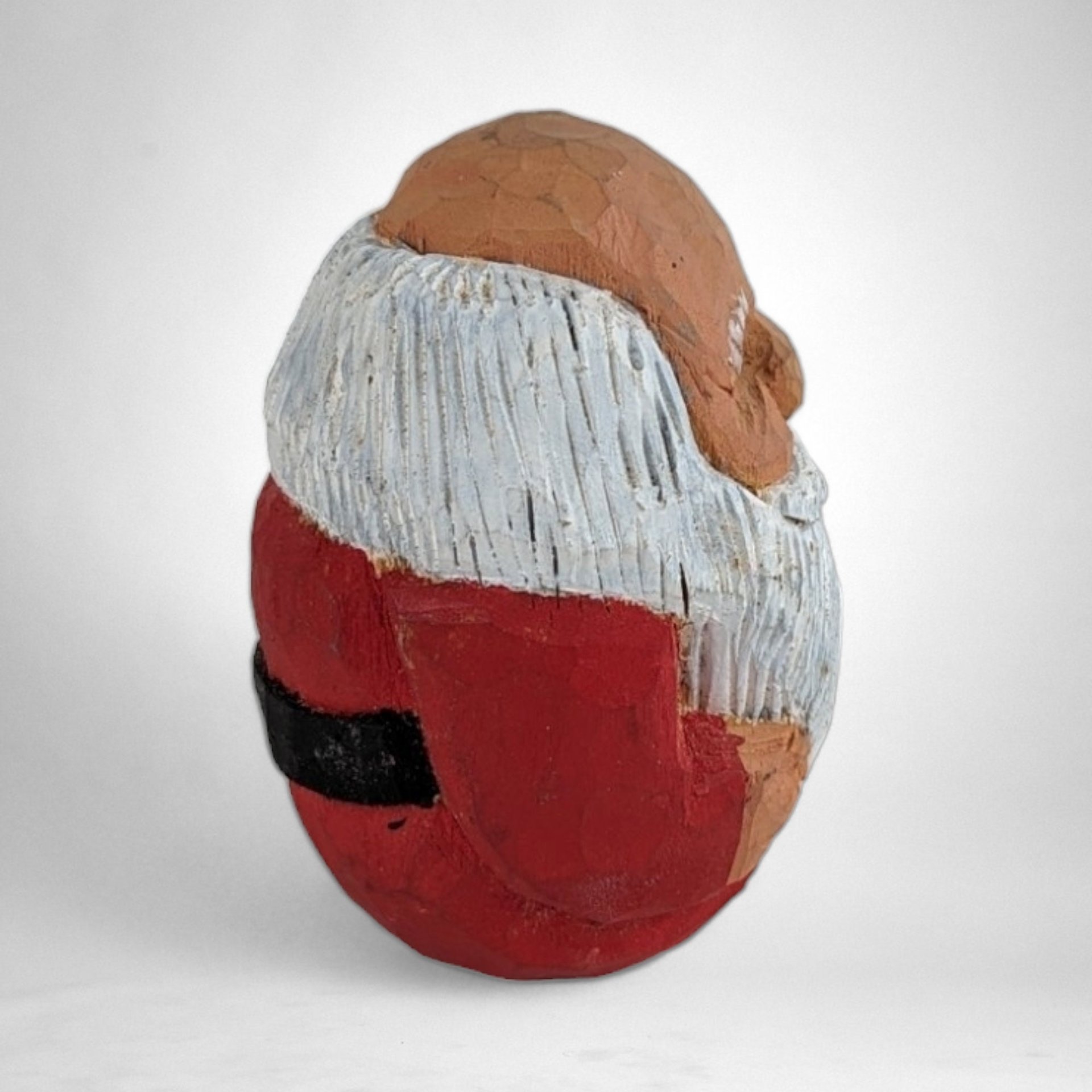 Exquisite Vintage Hand-Carved Santa Egg-Shaped Figurine: Timeless Holiday Elegance