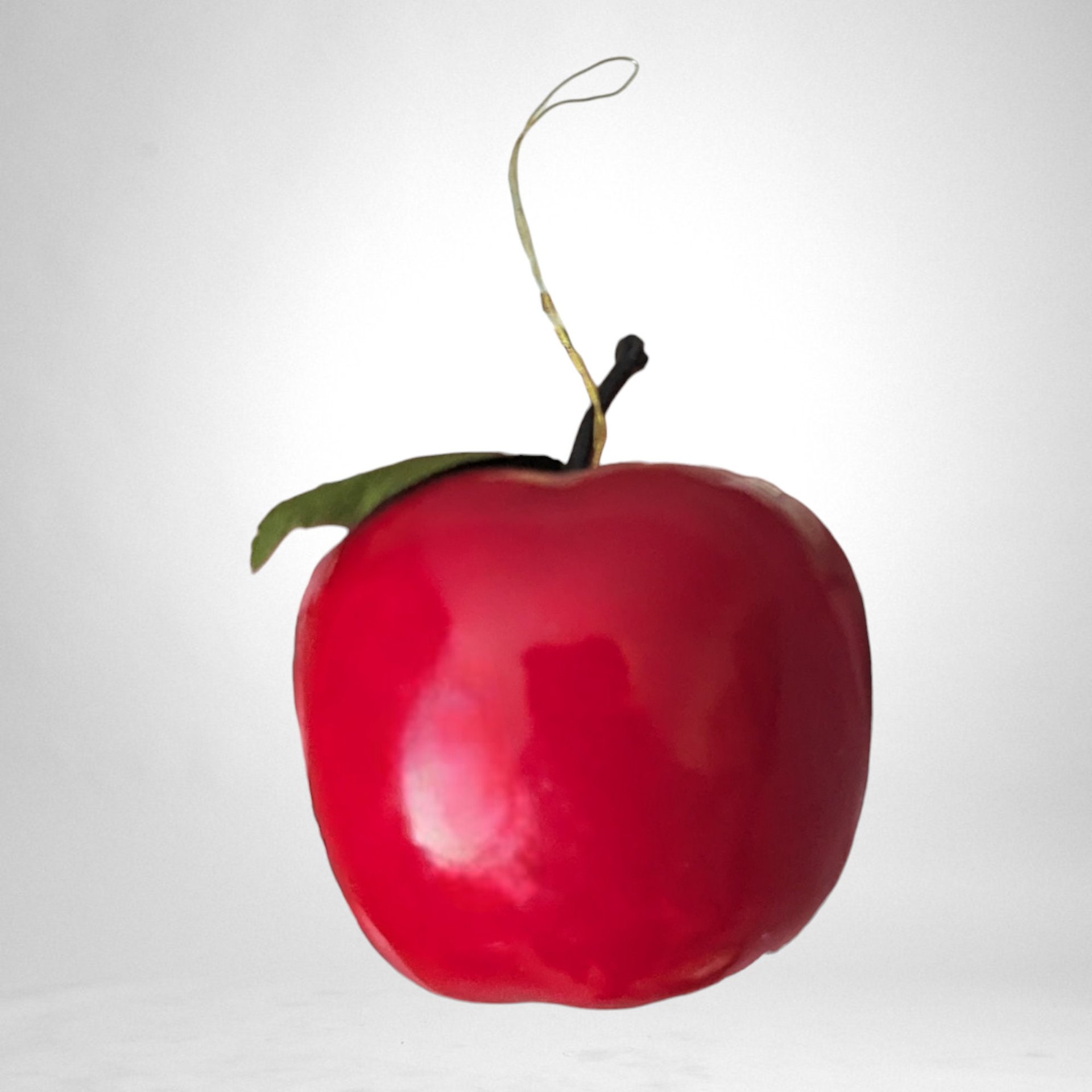 Set of 10 Vintage Apple Ornaments - Timeless Elegance for Festive Delight