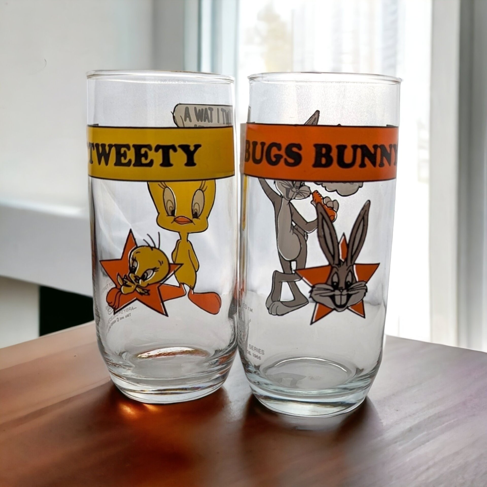 Vintage 1966 Looney Tunes Bugs Bunny and Tweety Glasses Set - Classic Cartoon Collectibles
