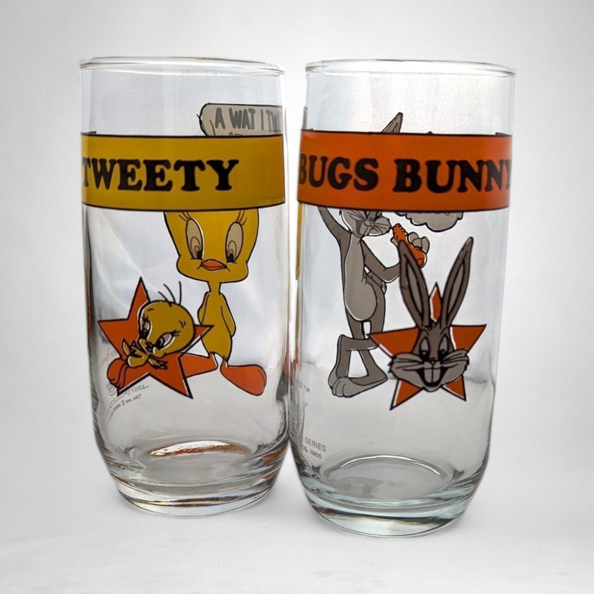 Vintage 1966 Looney Tunes Bugs Bunny and Tweety Glasses Set - Classic Cartoon Collectibles