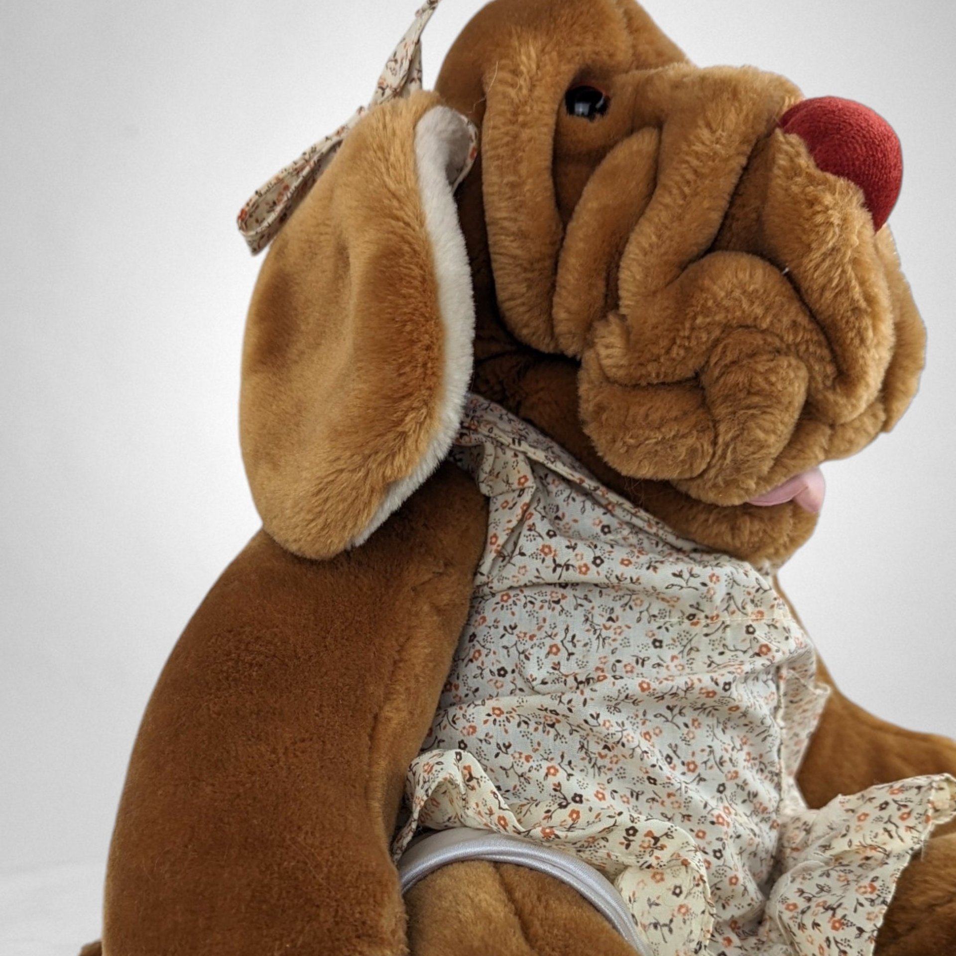 Vintage 1981 Ganzbros Wrinkles Puppet Plush Dog - Adorable Nostalgia for Collectors and Kids