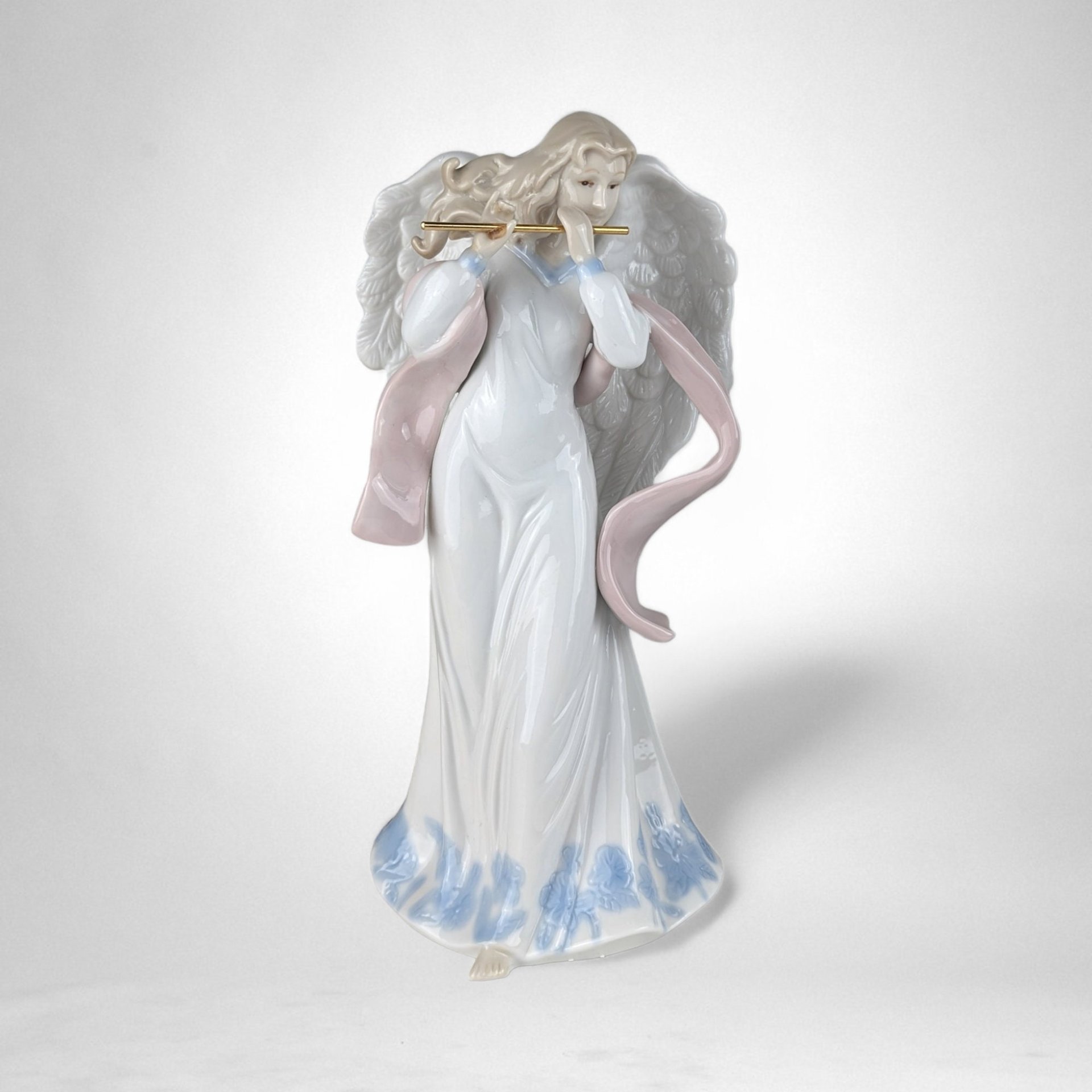 Vintage 2000 Grandeur Noel Porcelain 10" Instrument Angel Pair - Heavenly Holiday Harmony!