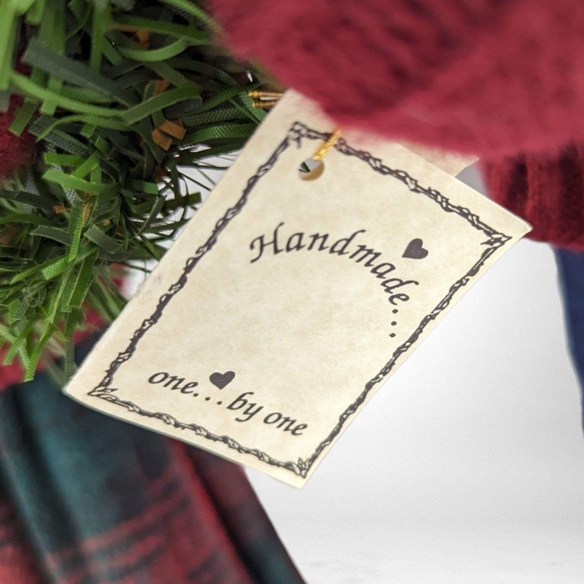 Pair of Handmade 19" Dolls Unlimited Carolers: Charming Artistry for Festive Decor