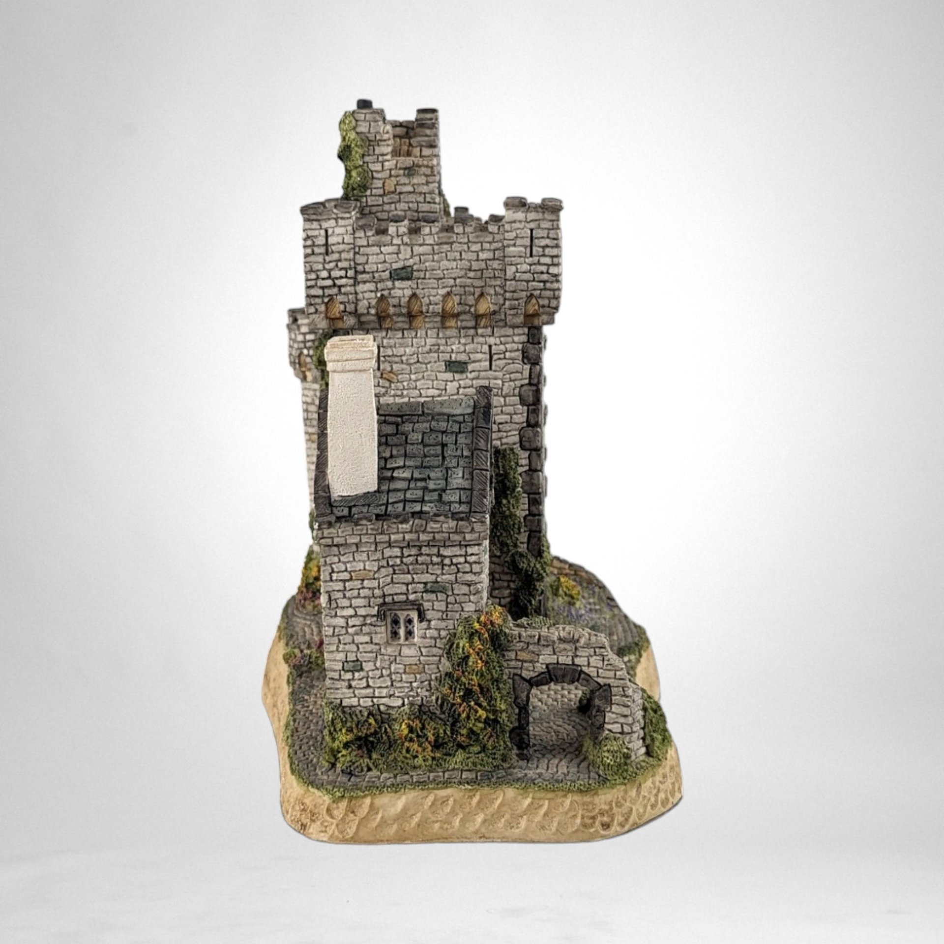 Vintage 1992 David Winter Cottages Donovan's Castle | Irish Collection | Collectible Home Decor