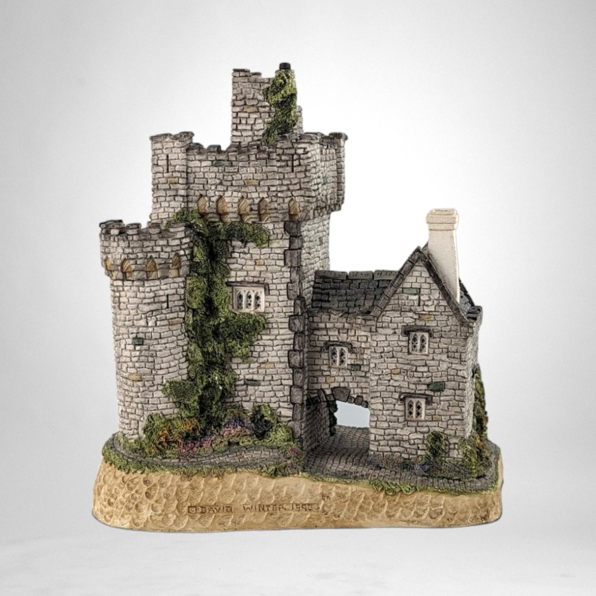 Vintage 1992 David Winter Cottages Donovan's Castle | Irish Collection | Collectible Home Decor