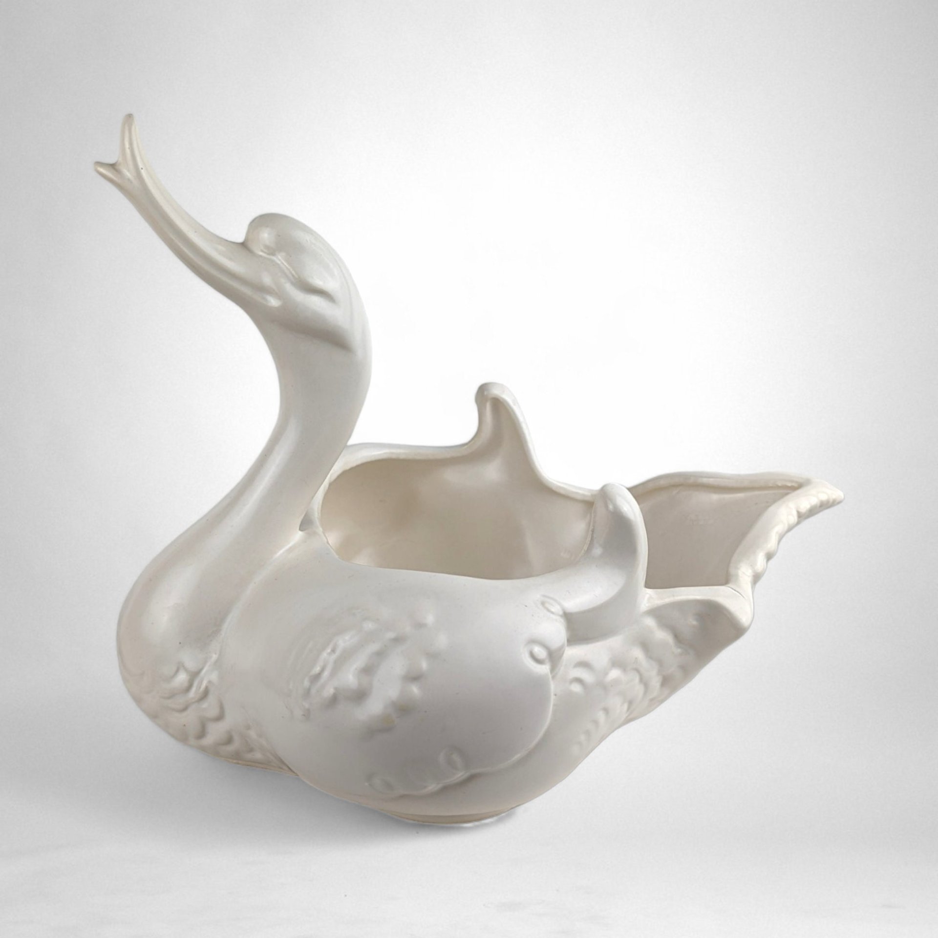Vintage Hull Pottery 3-Piece Ceramic Swan Set