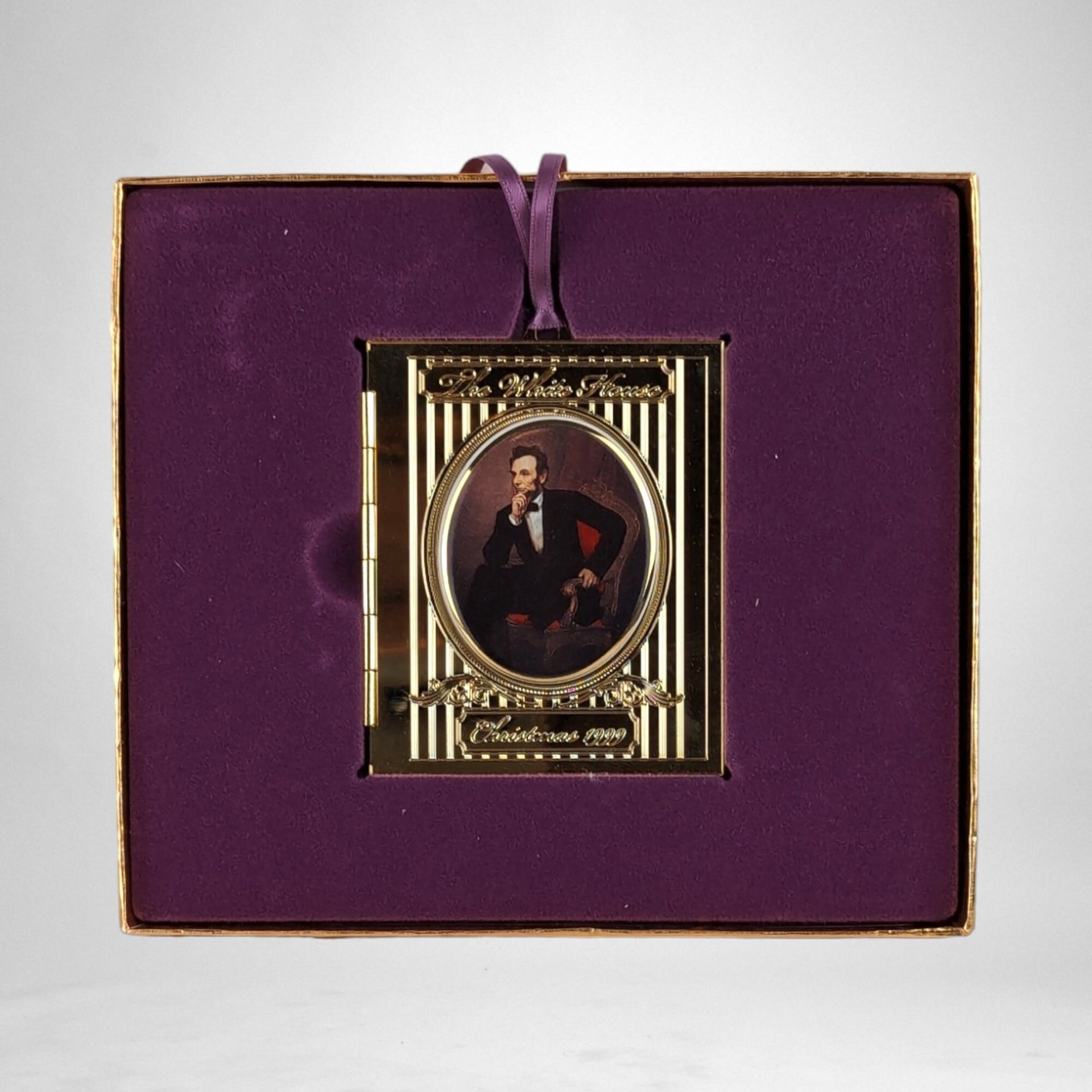 1999 White House Historical Association Christmas Lincoln Ornament - Presidential Tribute