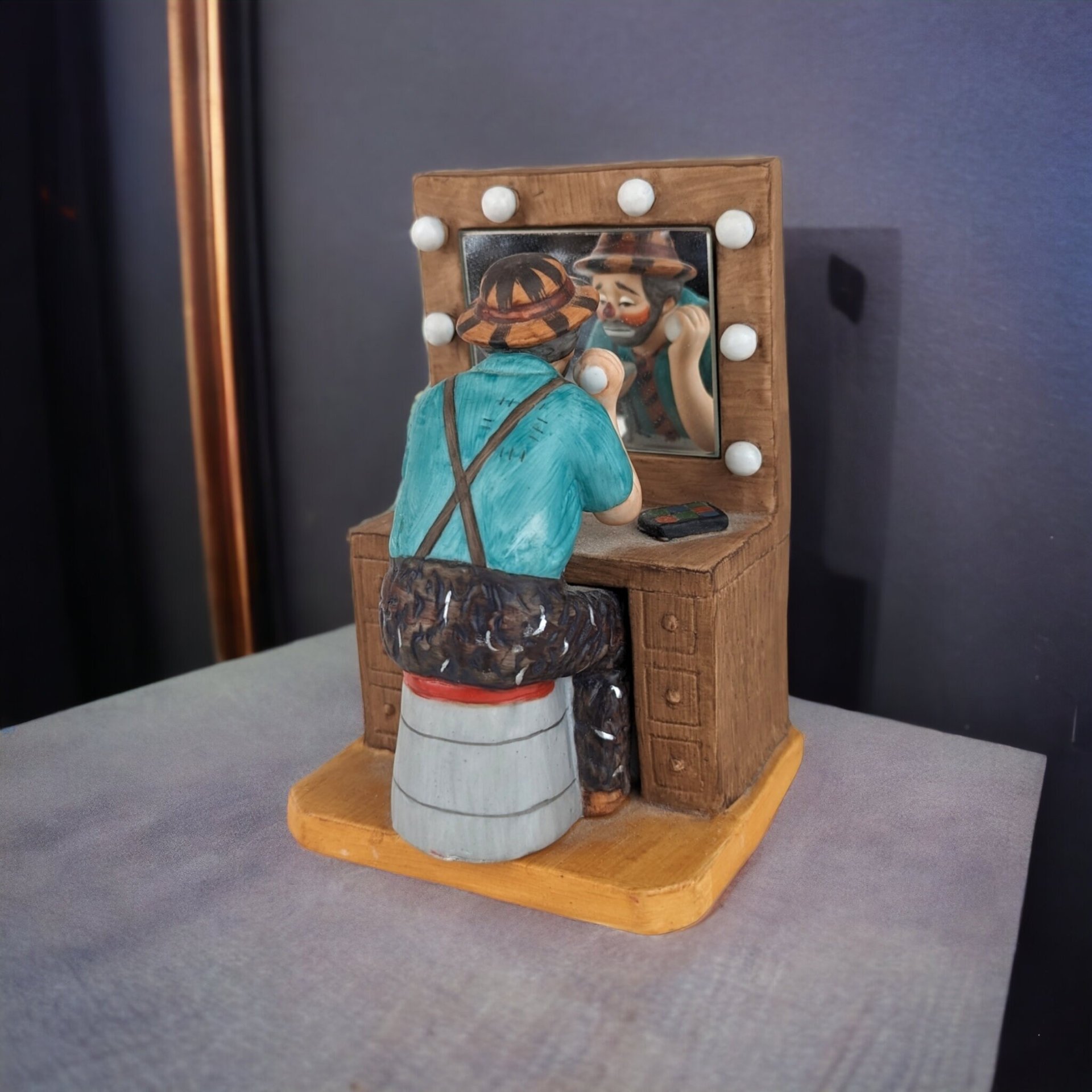 Vintage 1988 Emmett Kelly Limited Edition Dressing Room Figurine – Collectible Circus Memorabilia