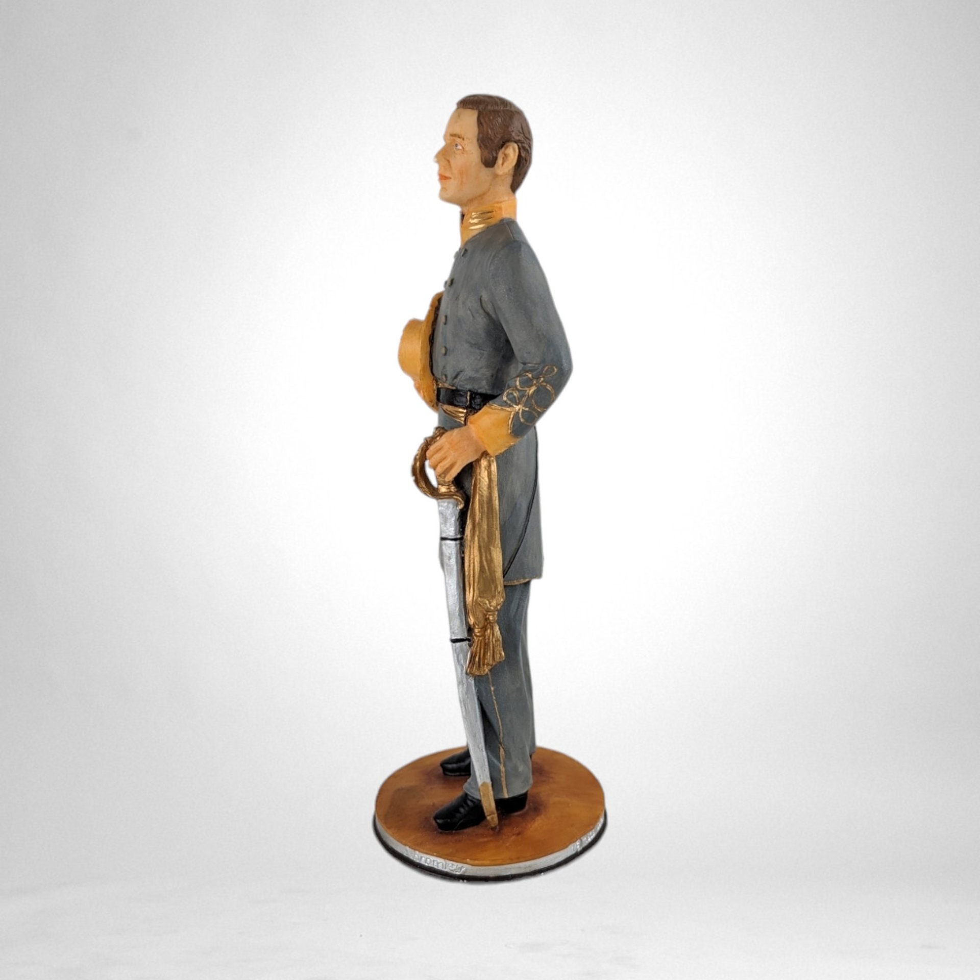 Vintage Dave Grossman Gone with the Wind Ashley Wilkes Figurine: Classic Collectible Tribute