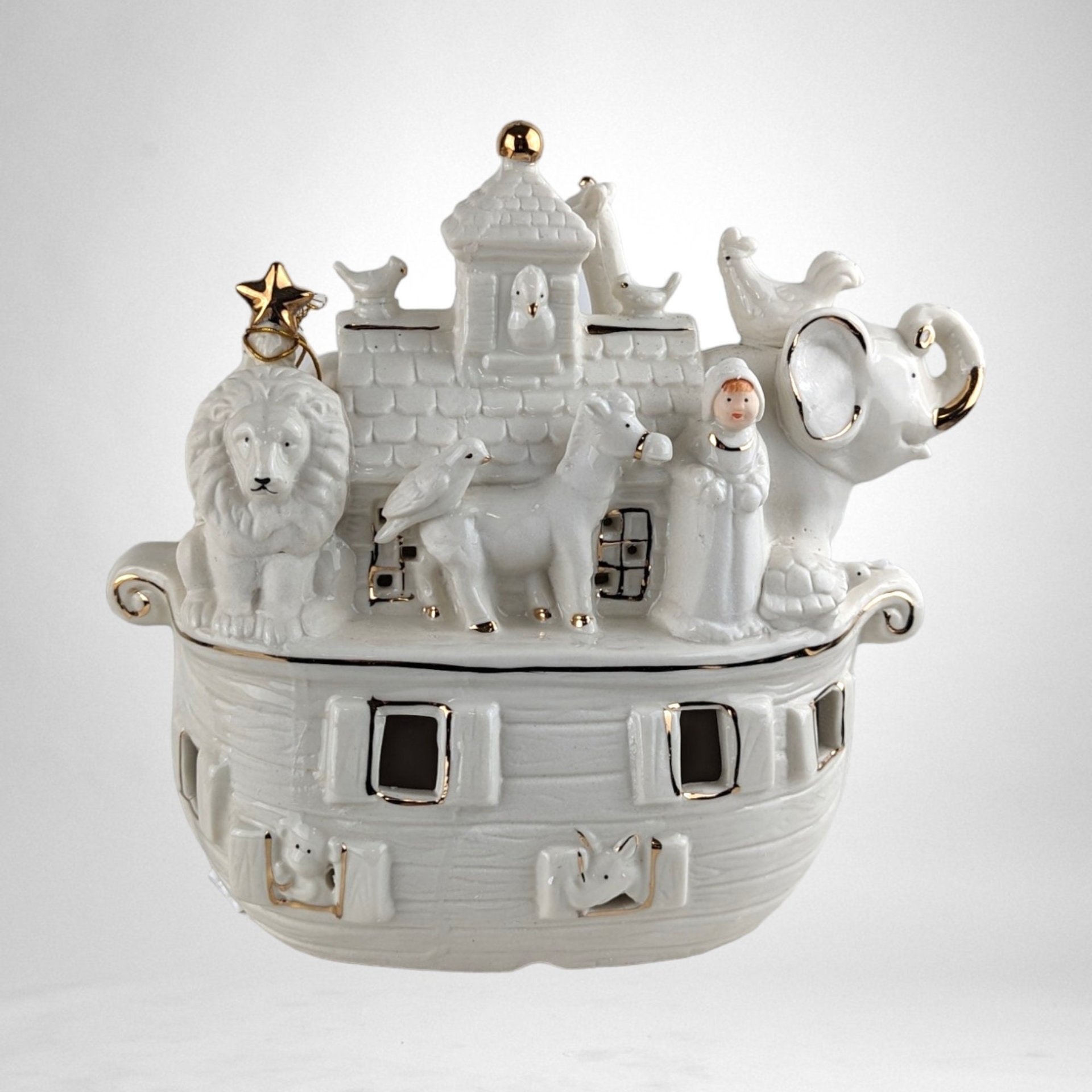 Vintage JC Penney Light Up Noah's Ark | Charming Holiday Decor | Unique Collectible for Christmas and Home Decoration