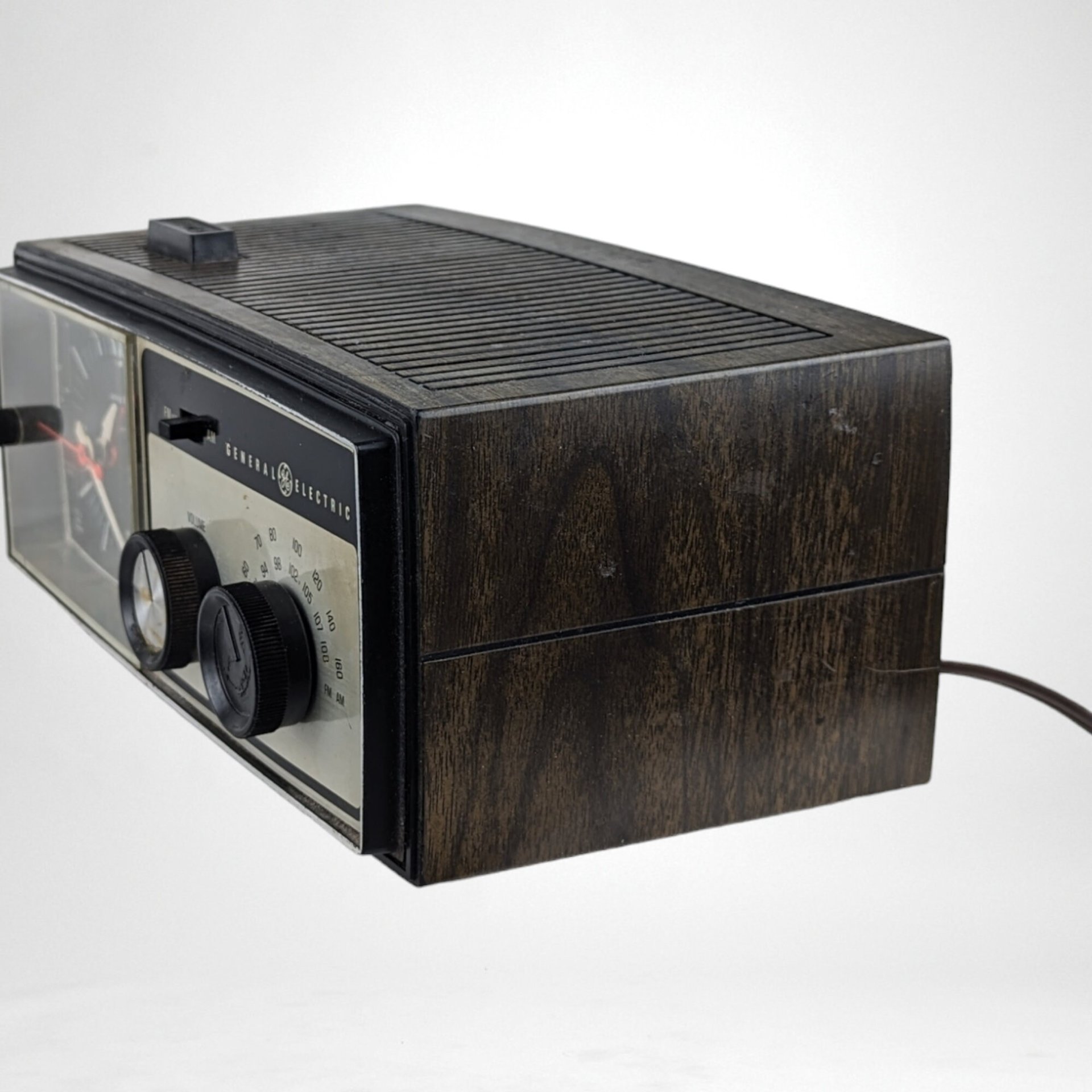 Vintage General Electric Clock Radio