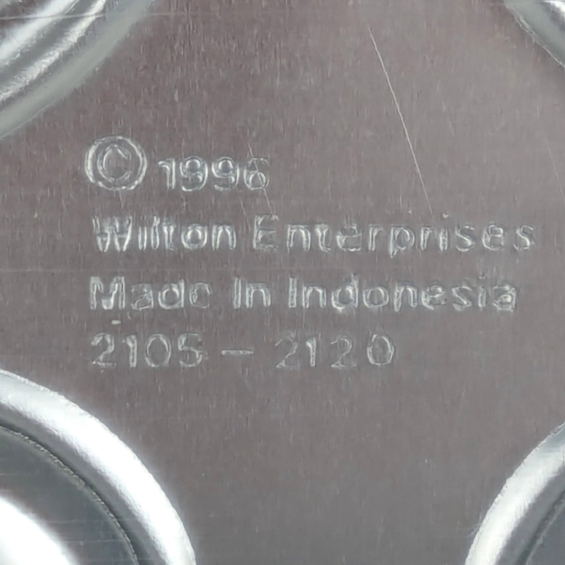 1996 Wilton Bite Size Bunny Pan