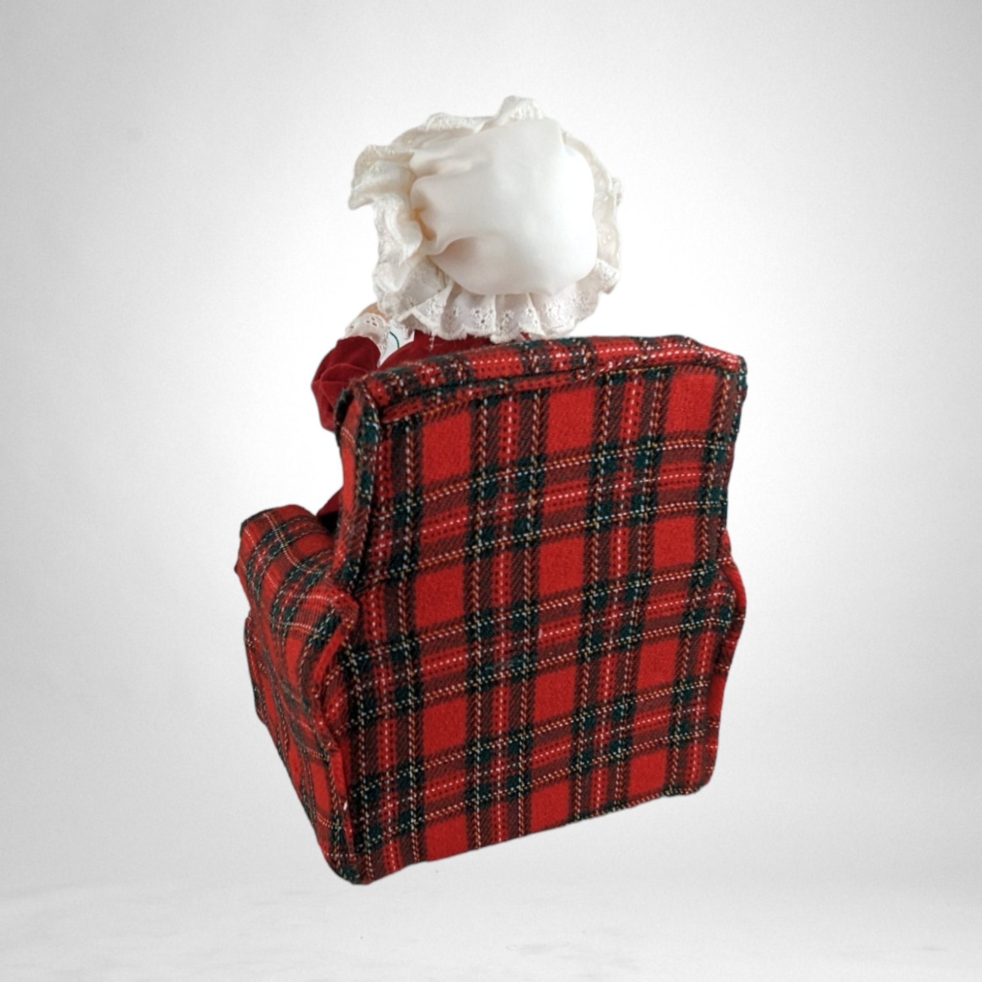 1990s Gemmy Animated Knitting Mrs. Claus in Chair