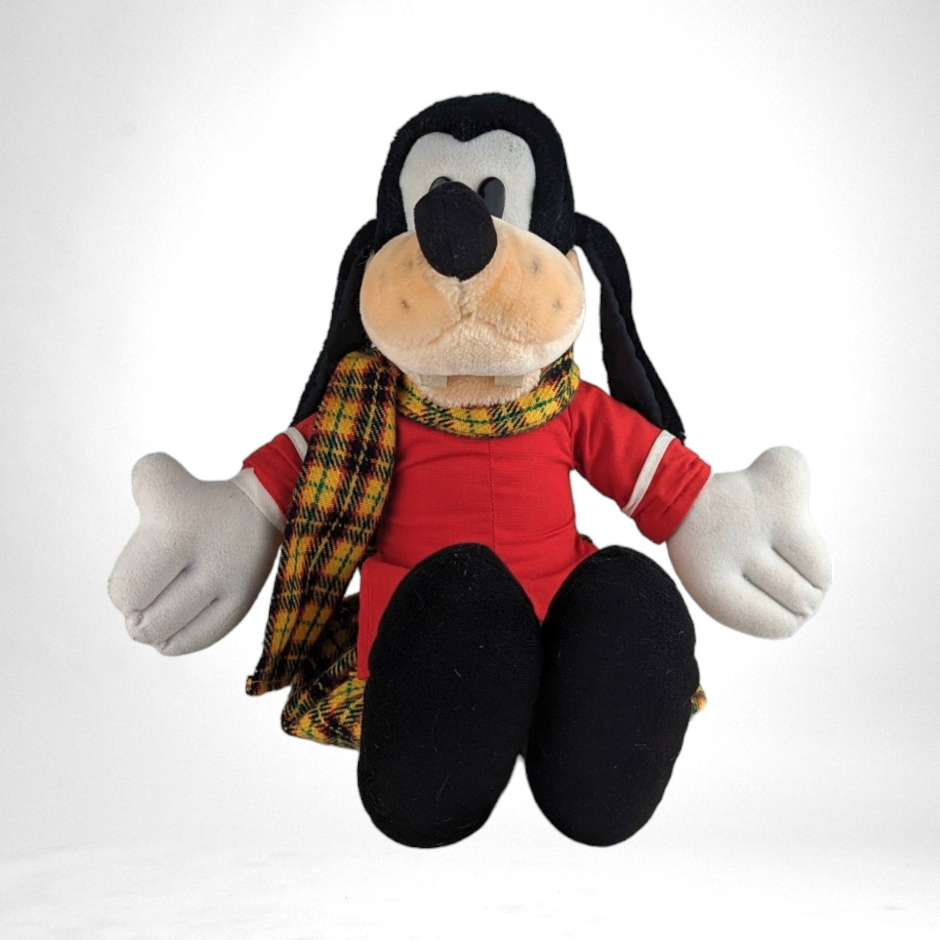 Vintage Walt Disney World Plush 16" Scottish Goofy
