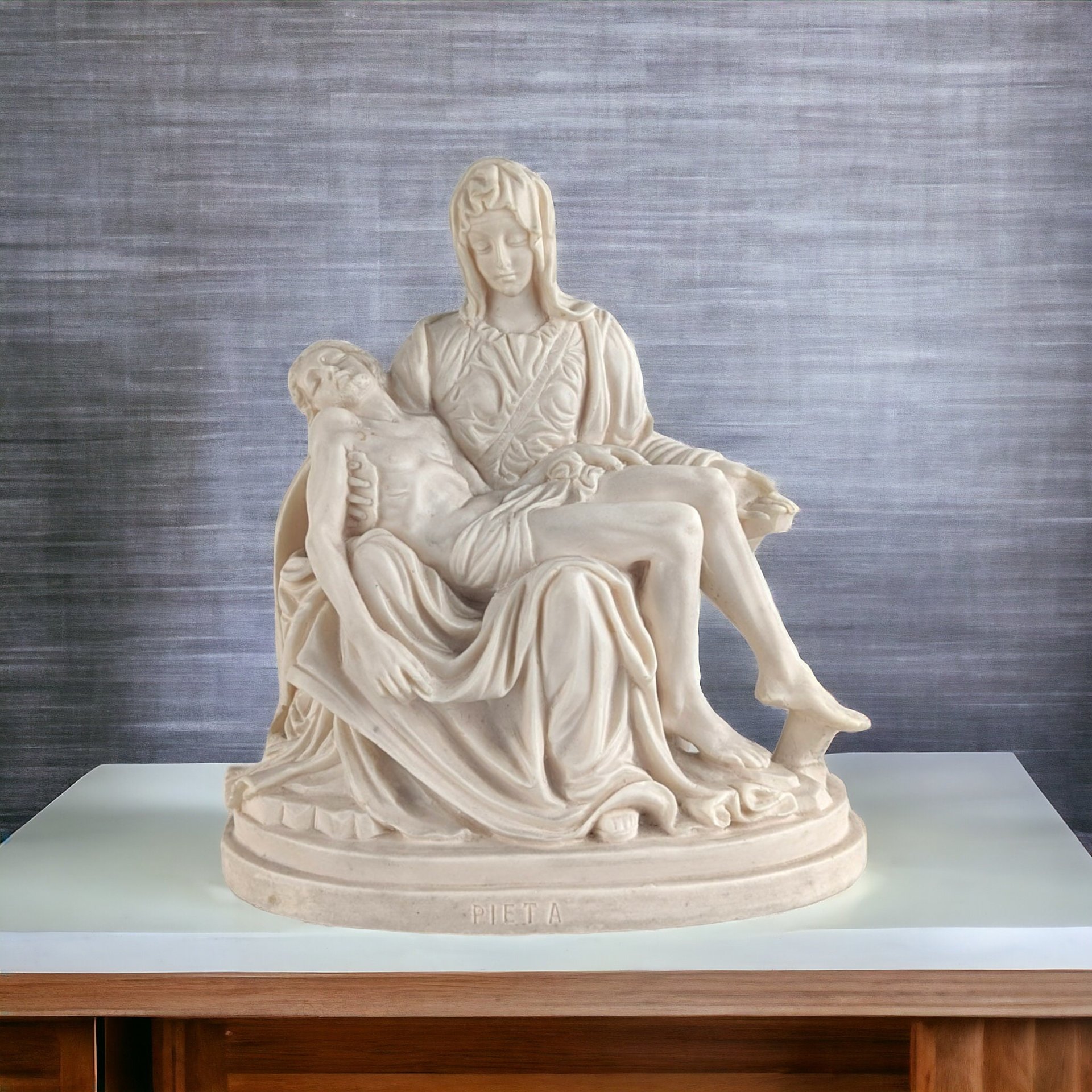Vintage Michaelangelo Pieta 7" Resin Sculpture