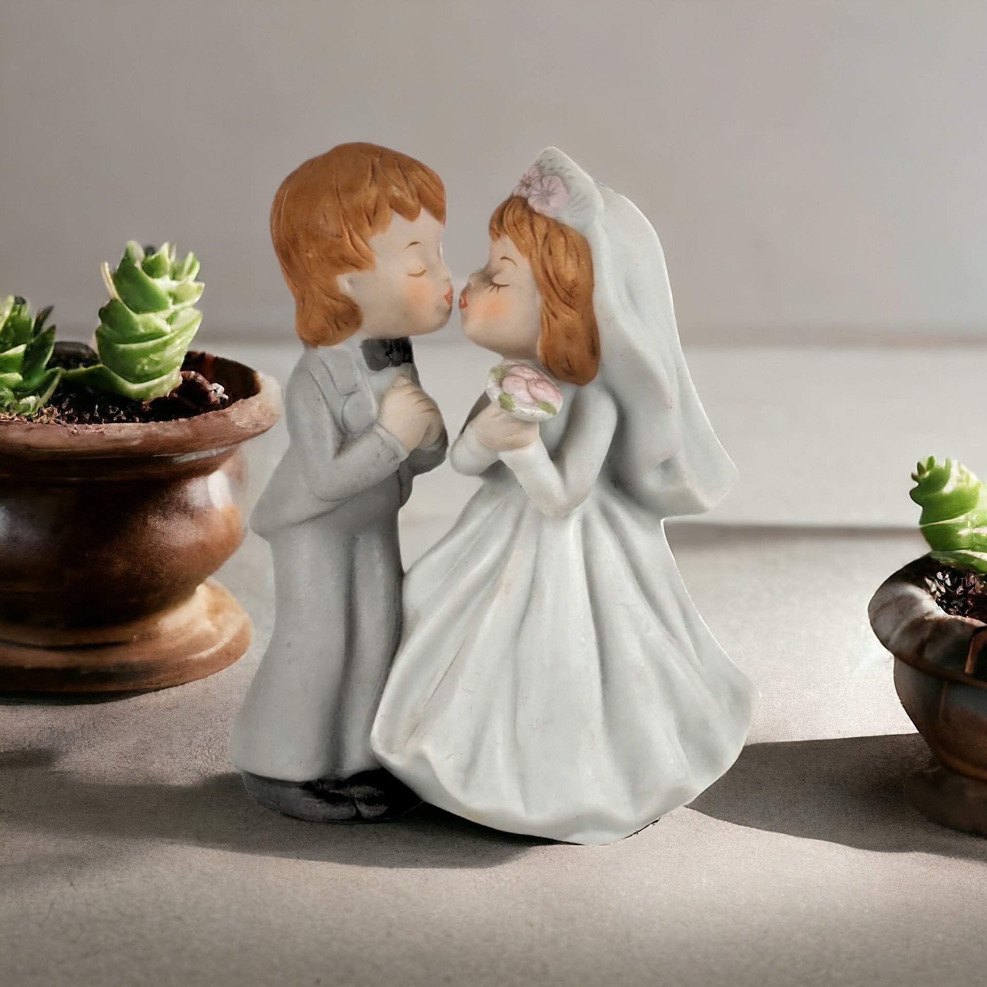 Vintage Geo Lefton Bride and Groom Ceramic Figurine