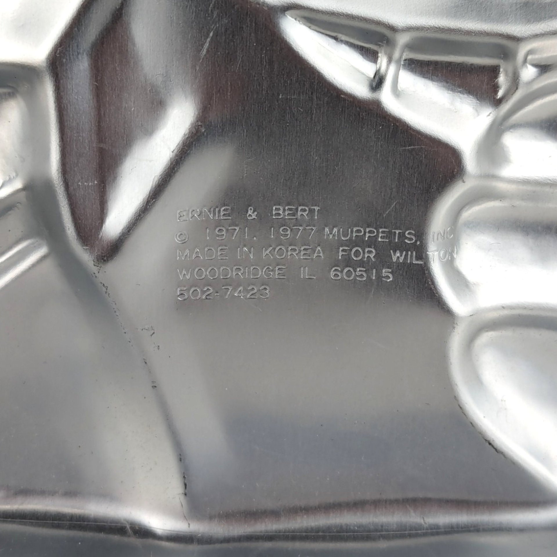 1977 Wilton Sesame Street Bert and Ernie Cake Pan