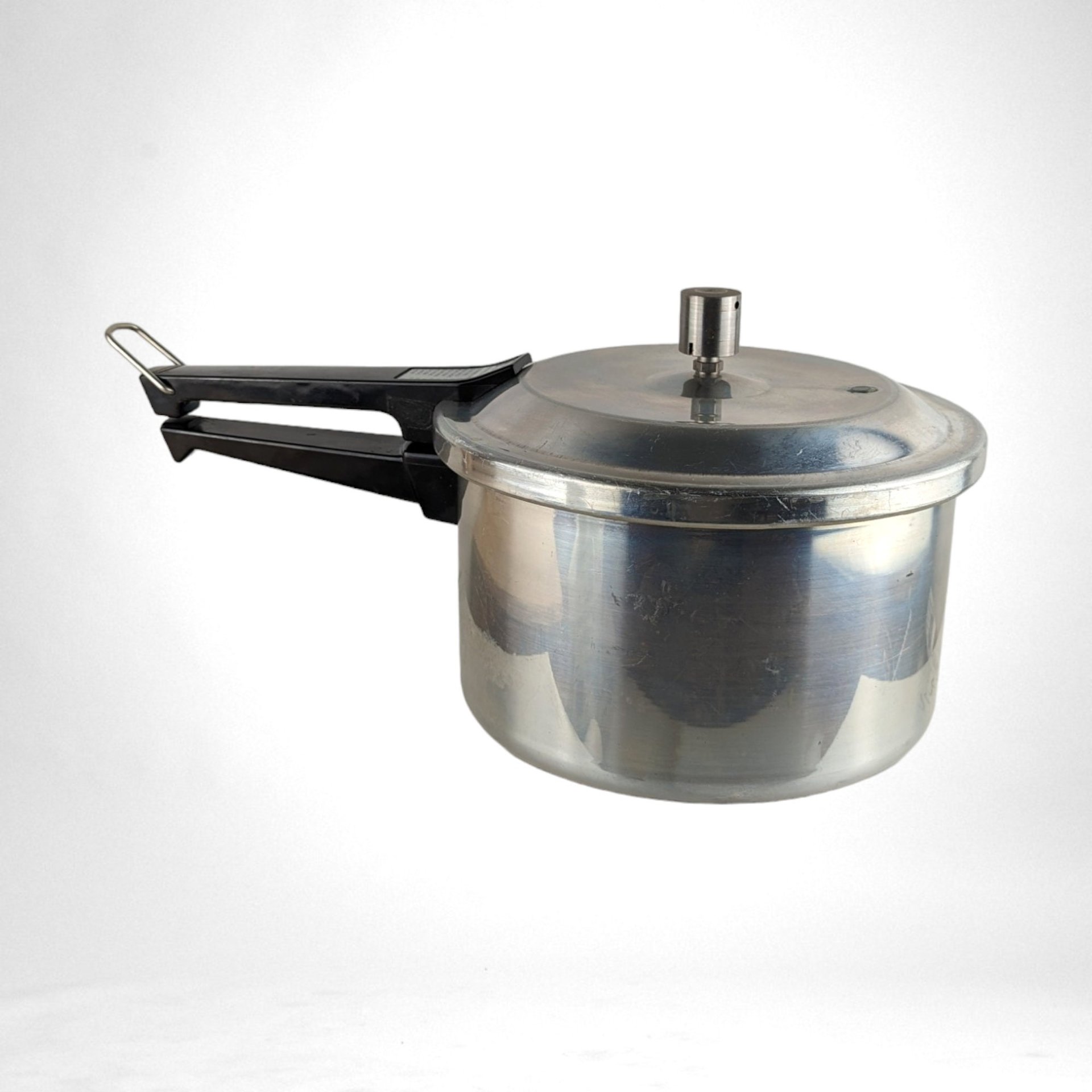 Vintage 4 Quart Mirro Pressure Cooker
