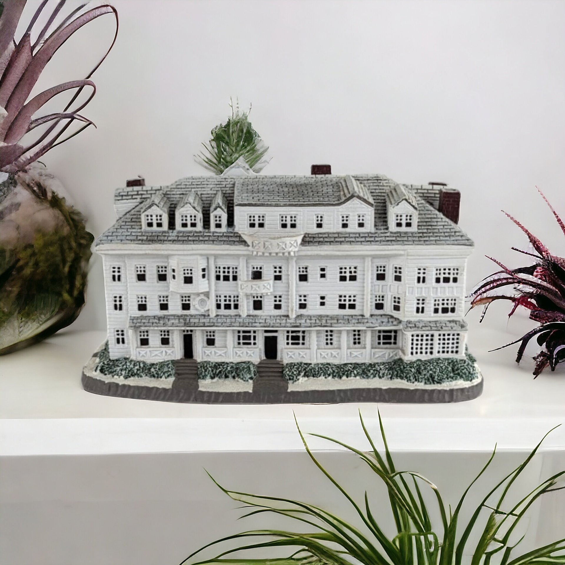 1991 "The Red Lion Inn", Rockwell's Main Street Village Building (4")