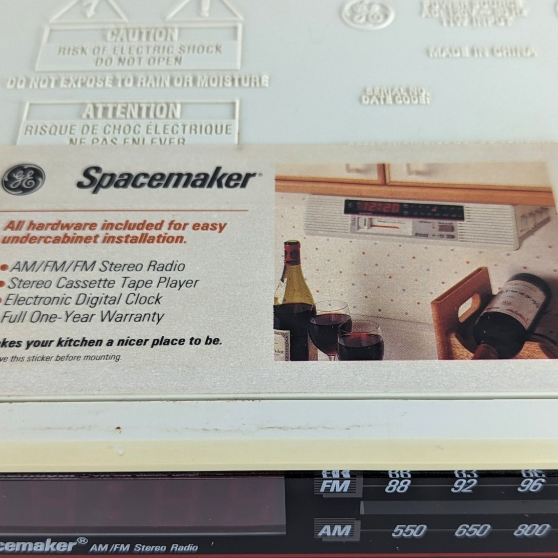 Vintage GE Spacemaker Under the Cabinet AM/FM Radio, Cassette Player