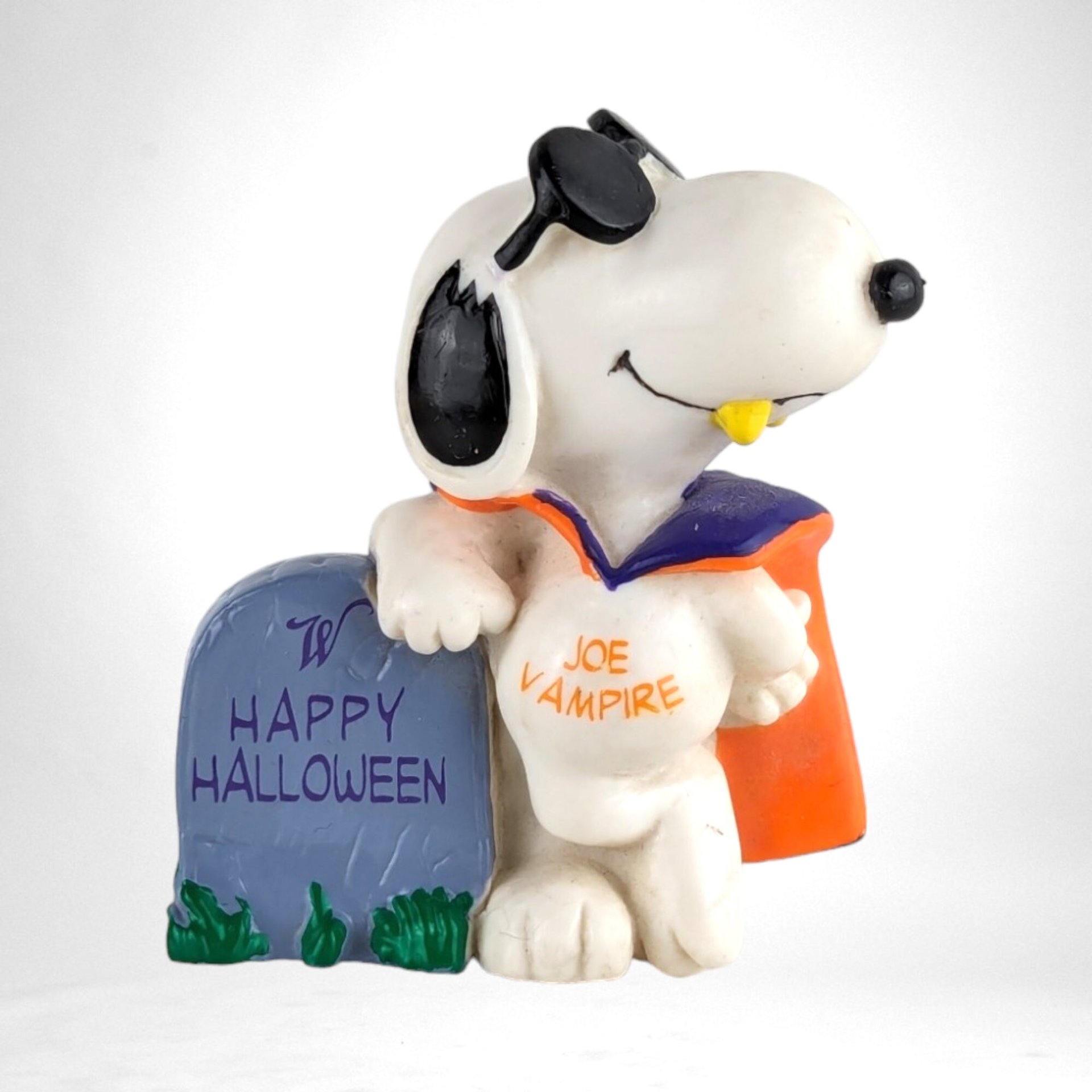 Vintage Peanut Snoopy Joe Vampire Happy Halloween Small PVC Figurine