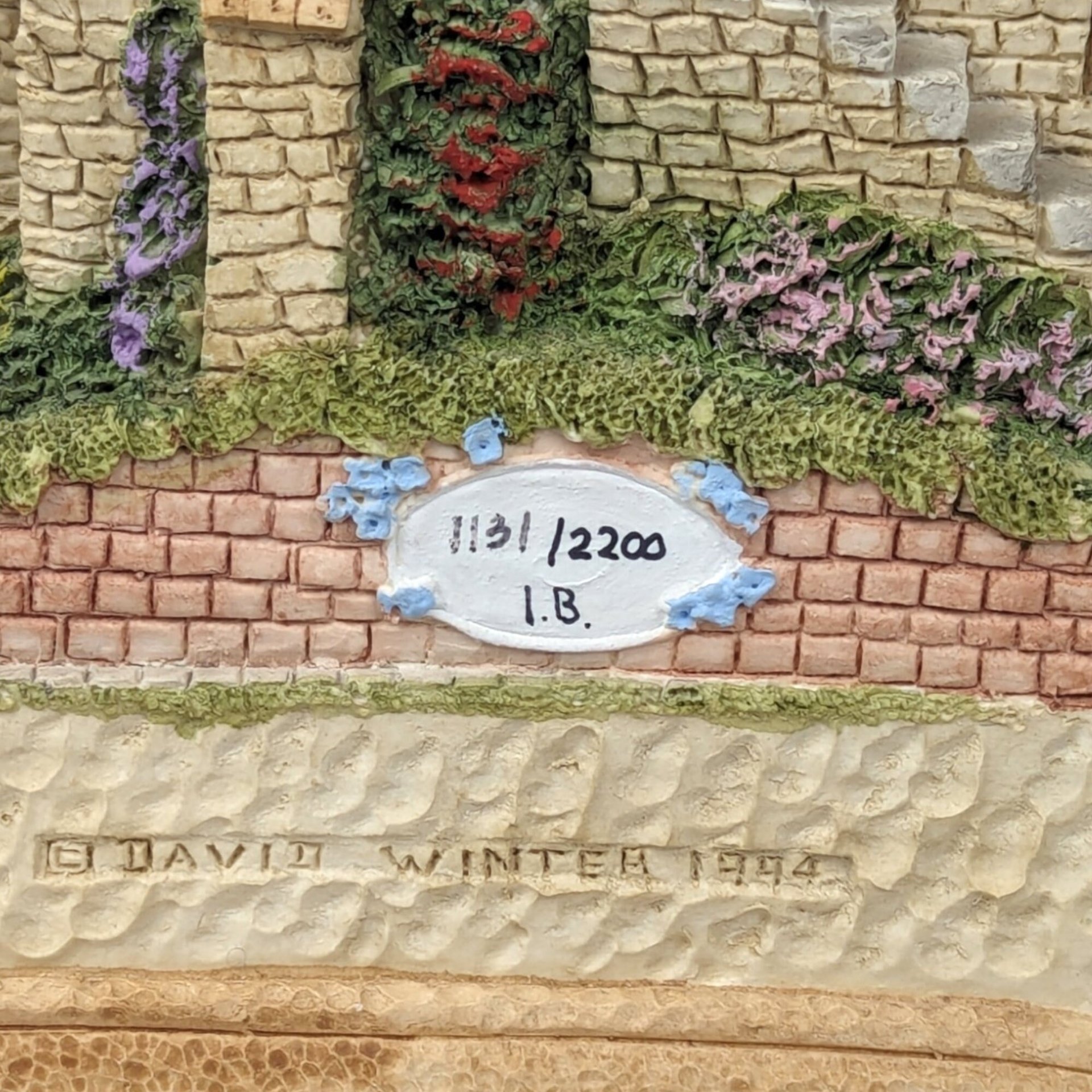 1994 David Winter Cottages, Willow Gardens