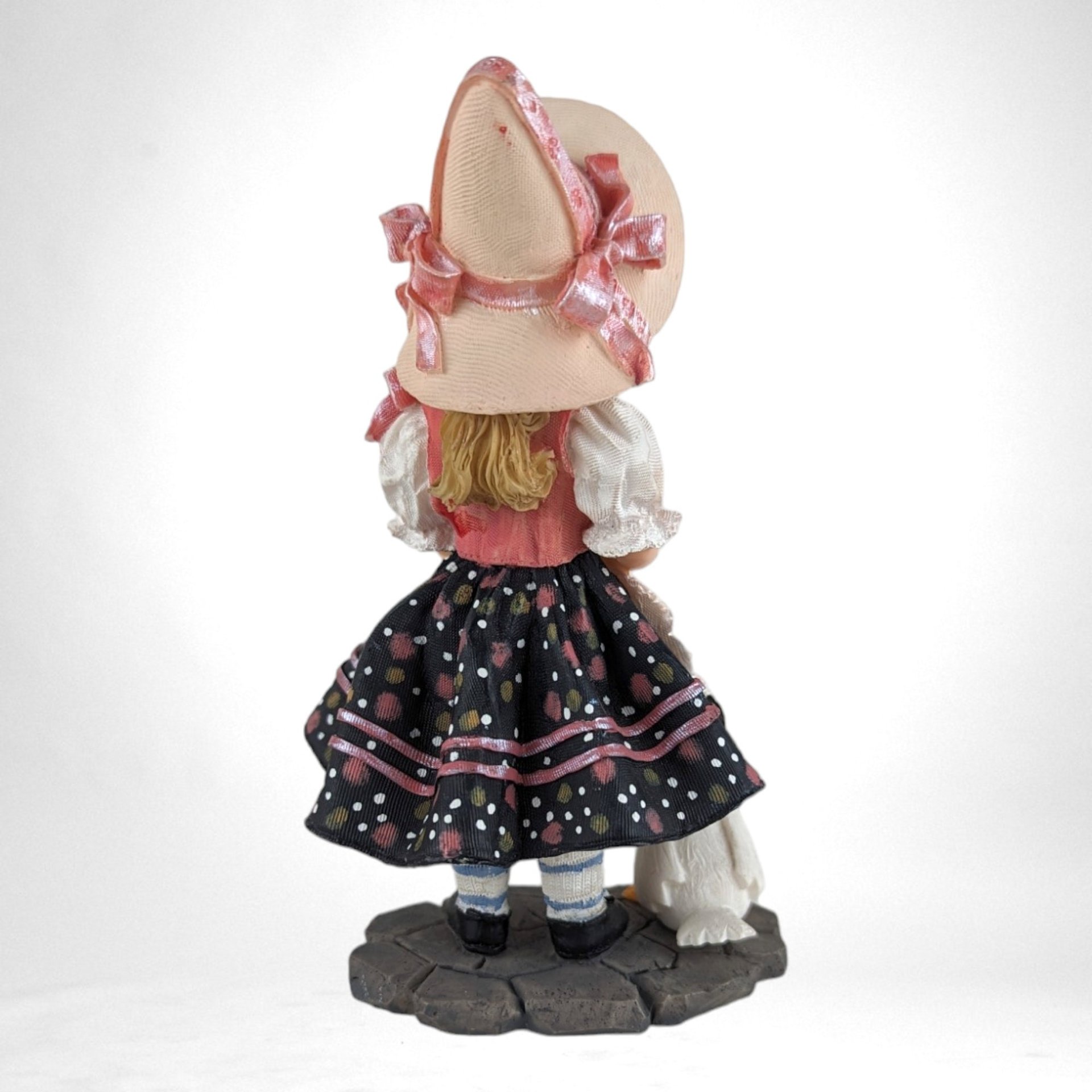 1999 Madame Alexander Mother Goose 6" Figurine