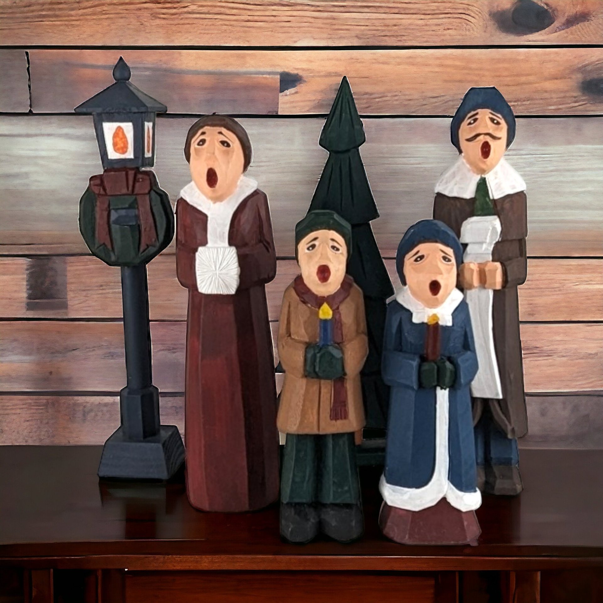 Vintage Wooden 6 Piece Caroler Set