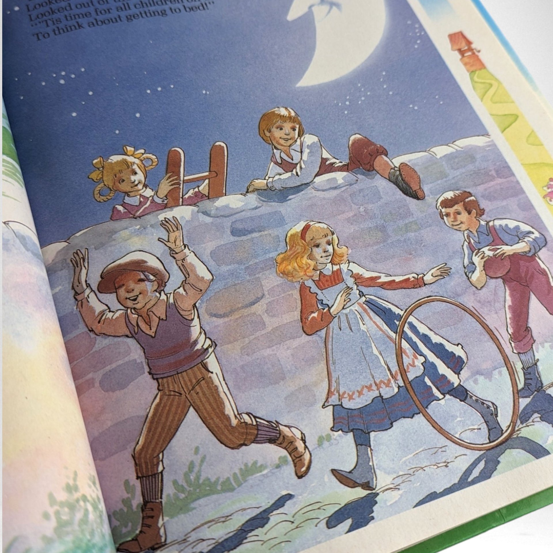 1995 A Treasury of Nursery Rhymes, Hardcover