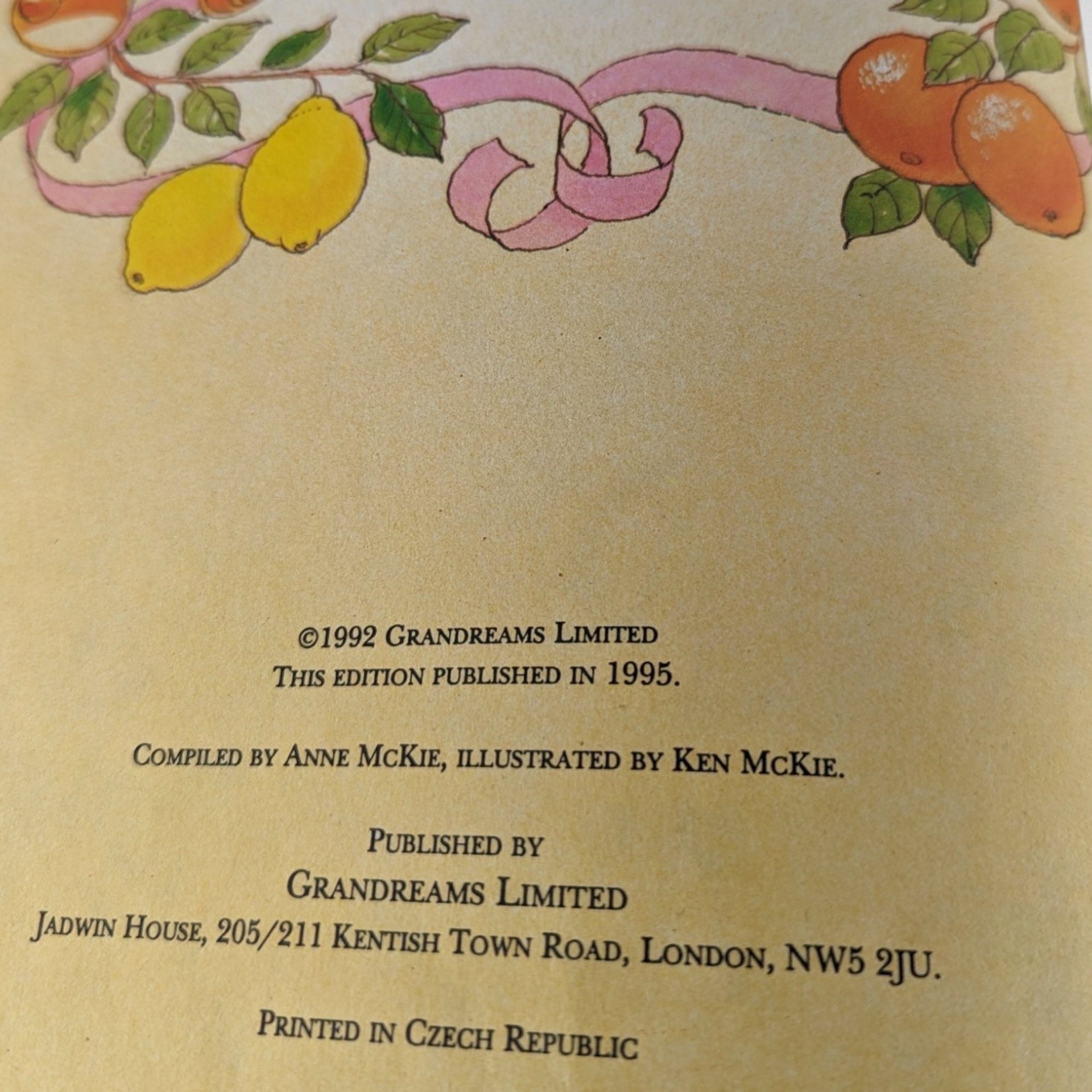 1995 A Treasury of Nursery Rhymes, Hardcover