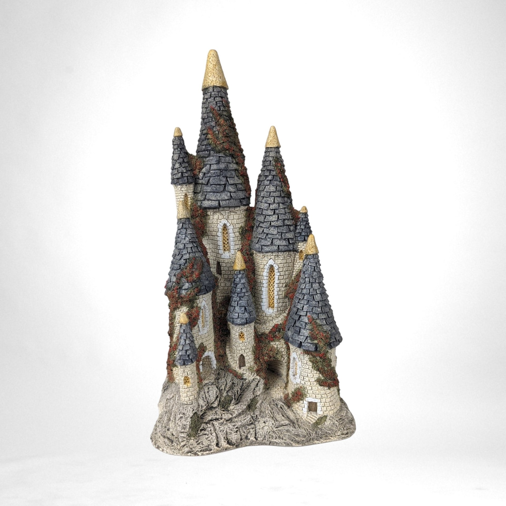 1982 David Winter Fairytale Castle