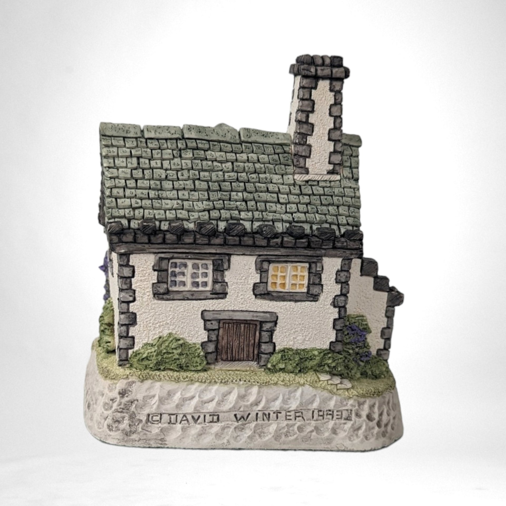 1993 David Winter Cottages The Seminary, Signed