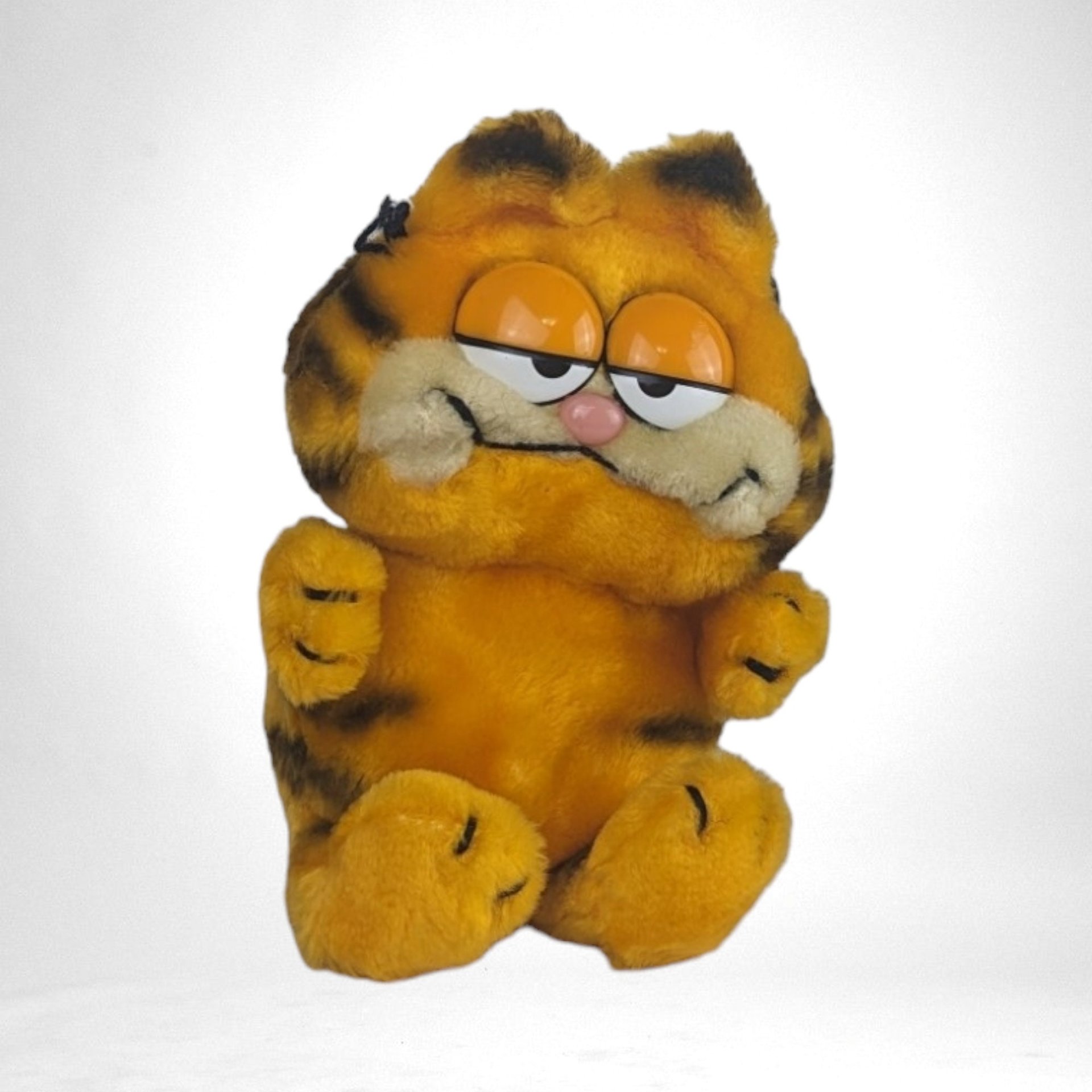 1981 Fun Farm Garfield Plush Cat