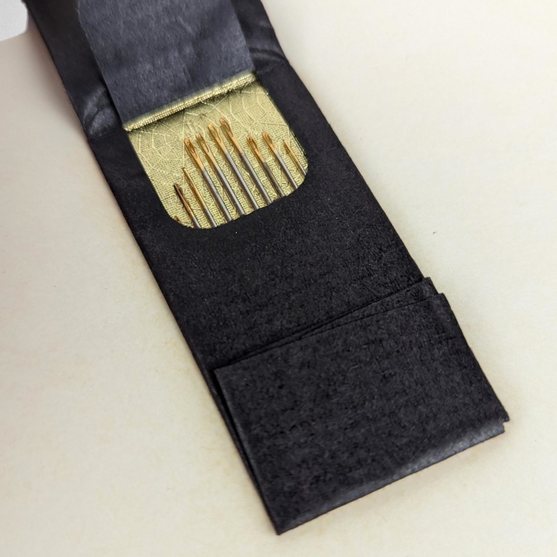 Set of 2 Vintage Tupperware Hostess Party Needle Gifts