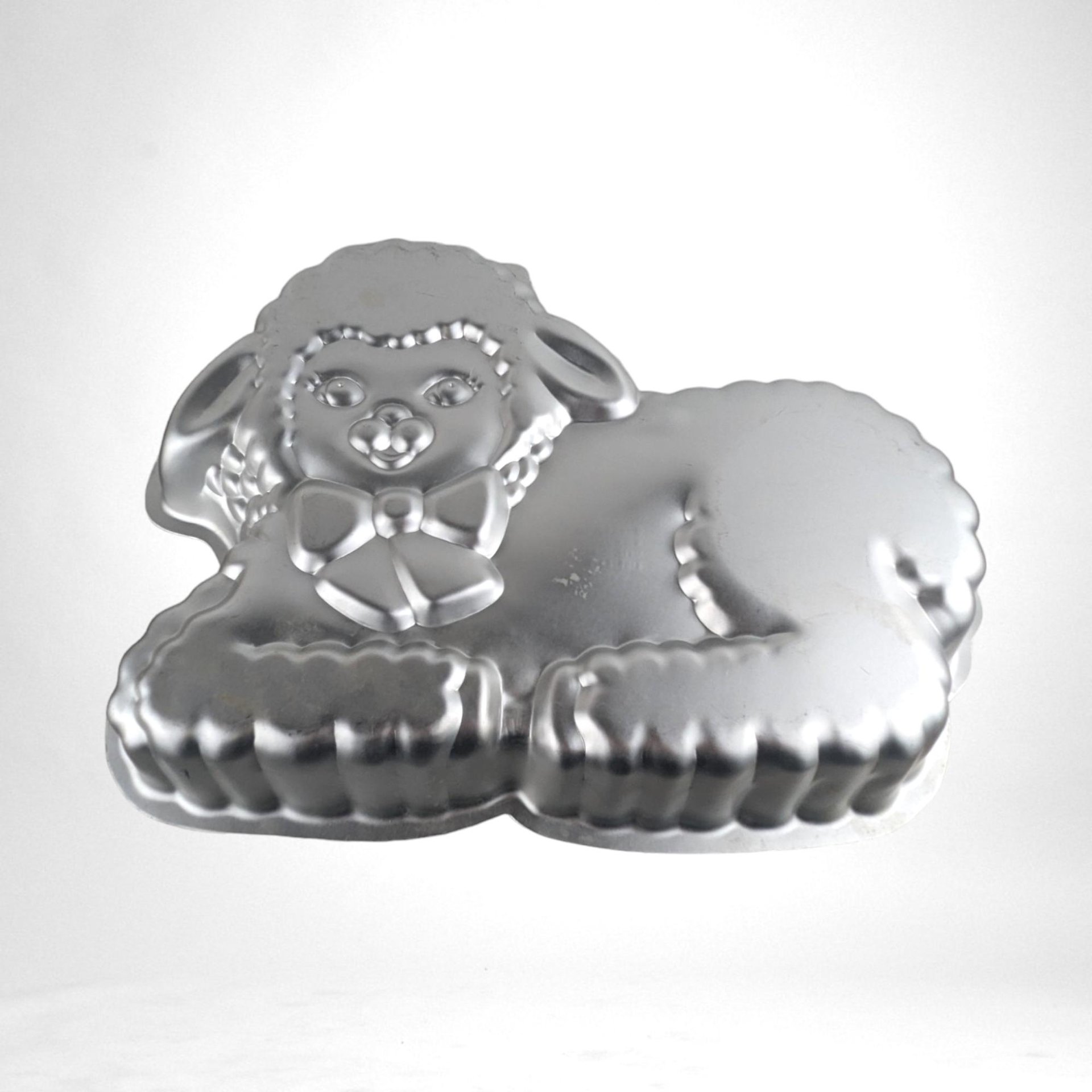 1990 Wilton Lamb Cake Pan